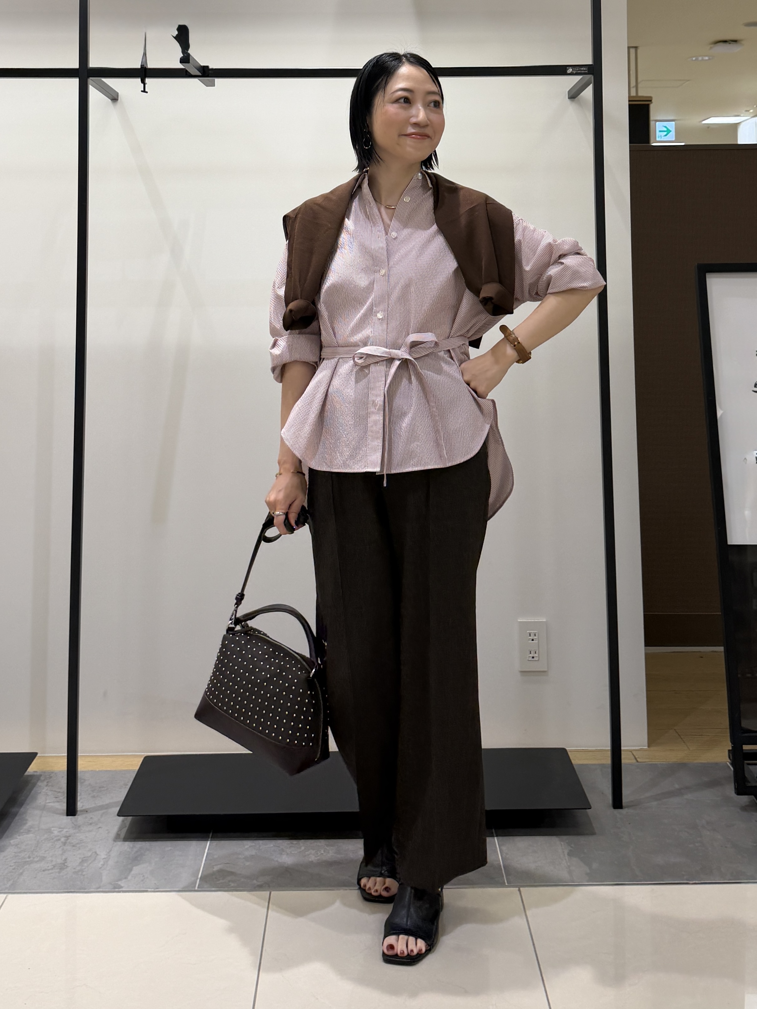 shihoさんの「INDIVI｜【体型カバー／洗える】シアードルマンニット」を使ったコーディネート