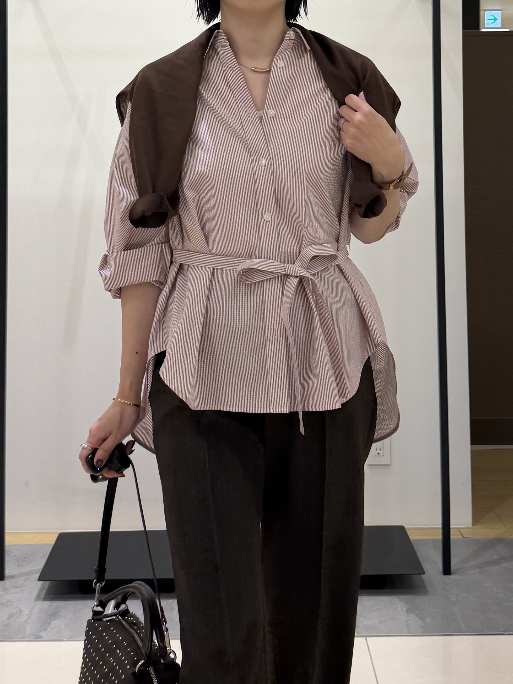 shihoさんの「INDIVI｜【体型カバー／洗える】シアードルマンニット」を使ったコーディネート