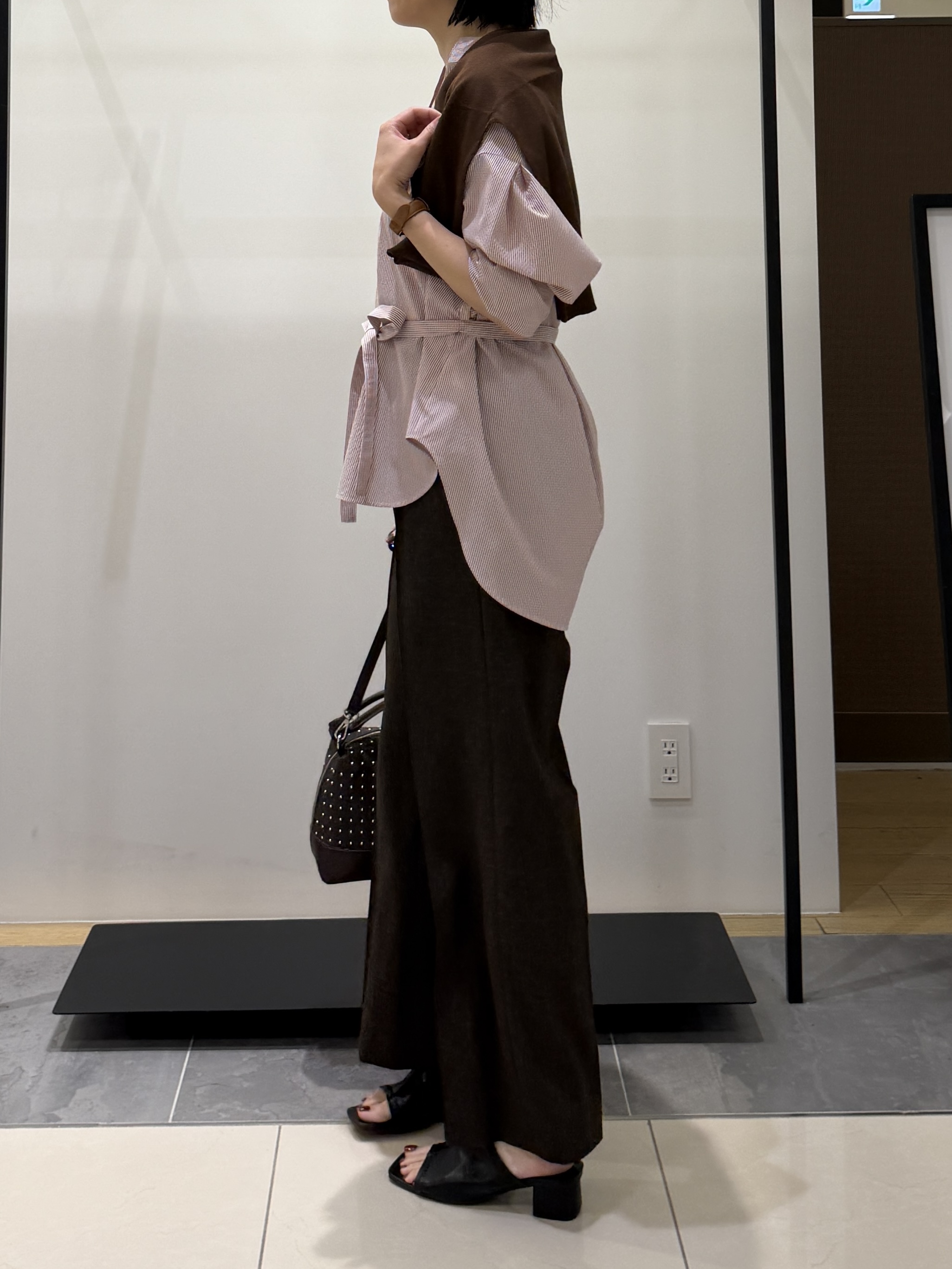 shihoさんの「INDIVI｜【体型カバー／洗える】シアードルマンニット」を使ったコーディネート