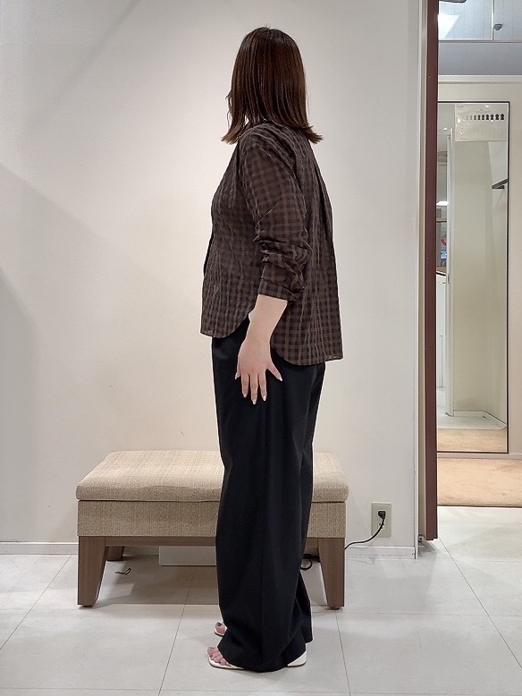 YUIさんの「UNTITLED｜シアーチェックシャツブラウス」を使ったコーディネート