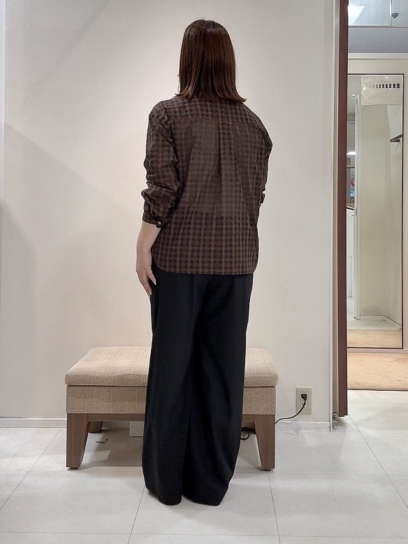YUIさんの「UNTITLED｜シアーチェックシャツブラウス」を使ったコーディネート