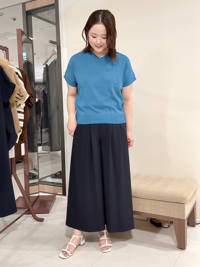 YUIさんの「UNTITLED｜【肌に張りつきにくい/前後2WAY】ドライタッチコットンプルオーバー」を使ったコーディネート