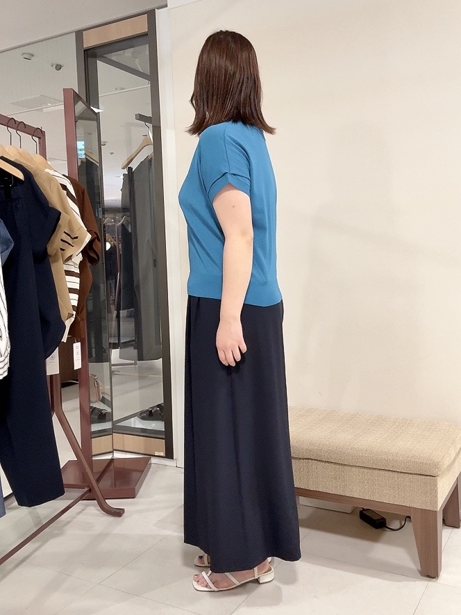 YUIさんの「UNTITLED｜【肌に張りつきにくい/前後2WAY】ドライタッチコットンプルオーバー」を使ったコーディネート