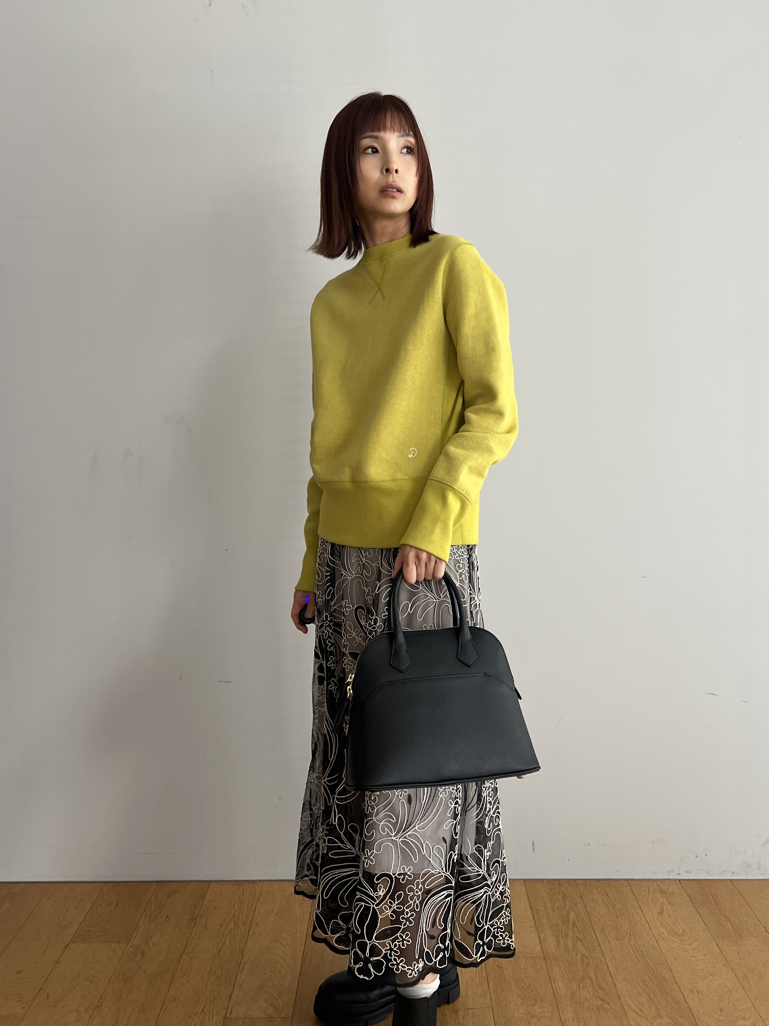 misaさんの「DRESSTERIOR｜◆mica della valle（ミカデラヴァッレ）Katia ハンドバッグ」を使ったコーディネート