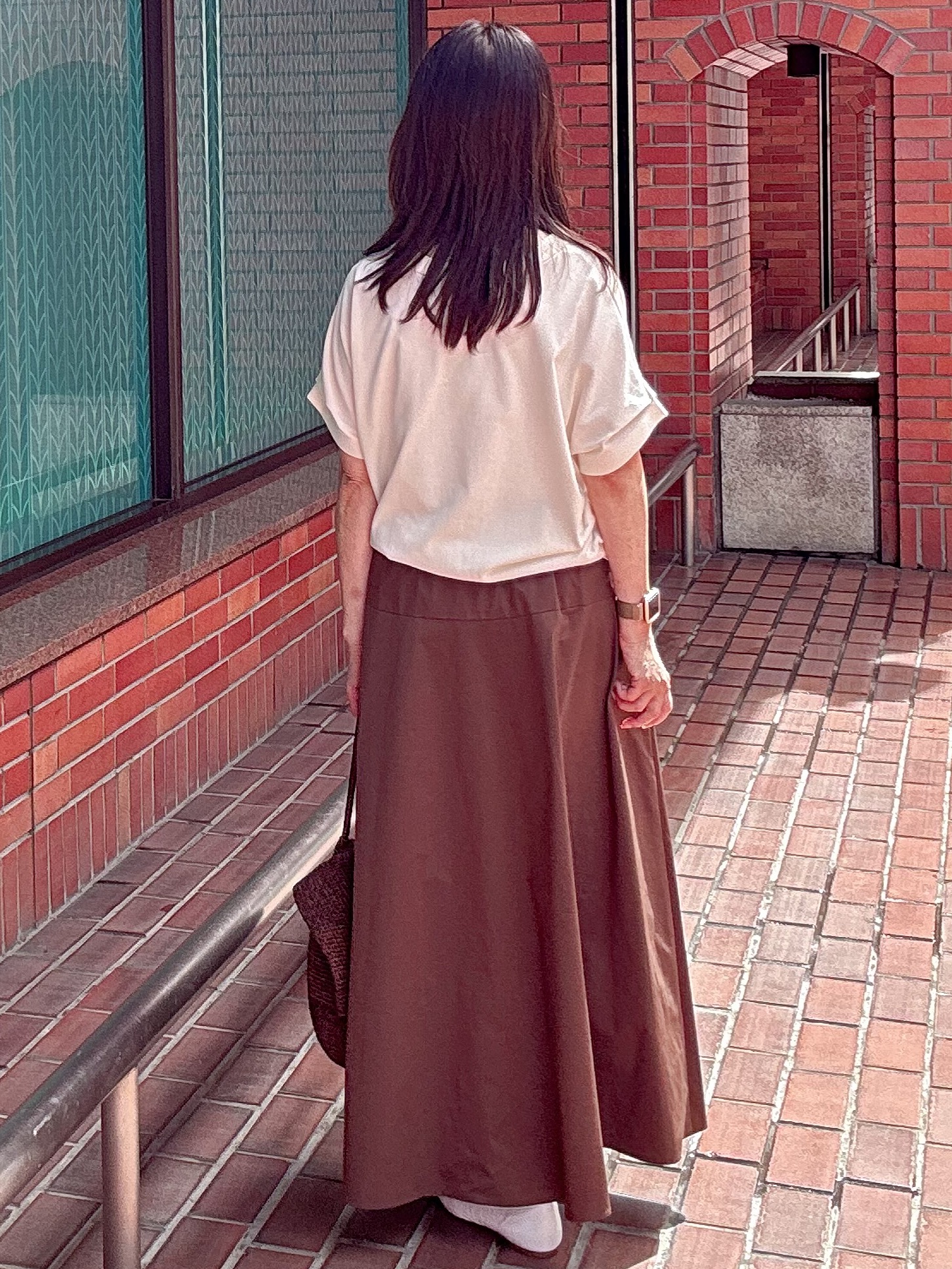 makiさんの「UNTITLED｜【肌に張りつきにくい/前後2WAY】ドライタッチコットンプルオーバー」を使ったコーディネート
