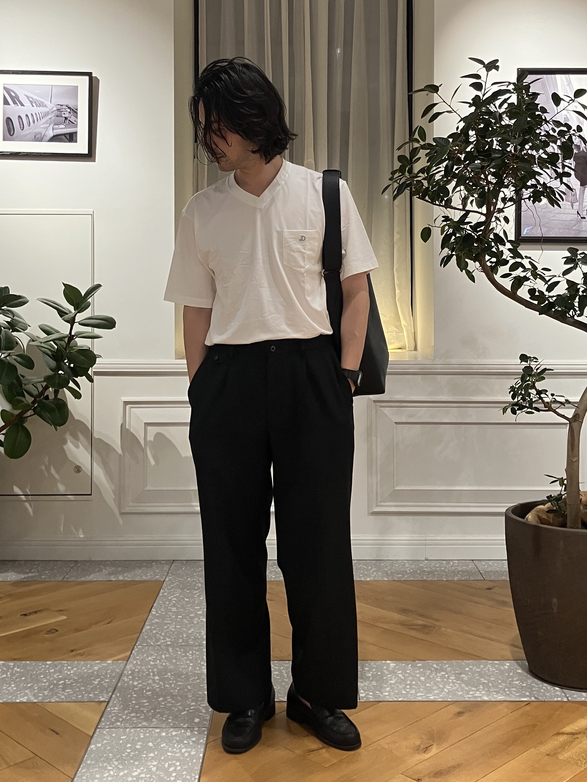 junyaさんの「DRESSTERIOR｜VネックインナーTシャツ」を使ったコーディネート