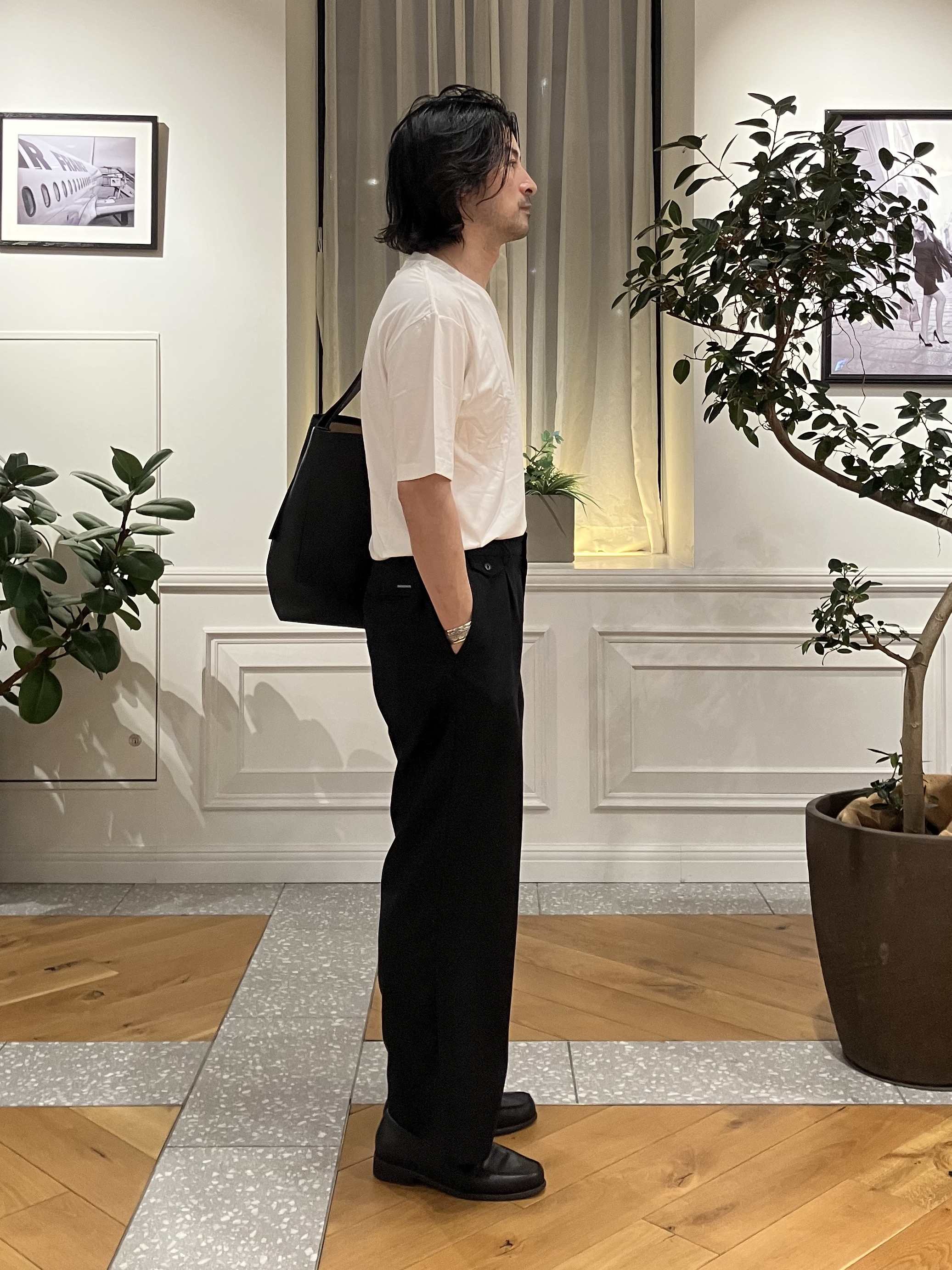 junyaさんの「DRESSTERIOR｜VネックインナーTシャツ」を使ったコーディネート