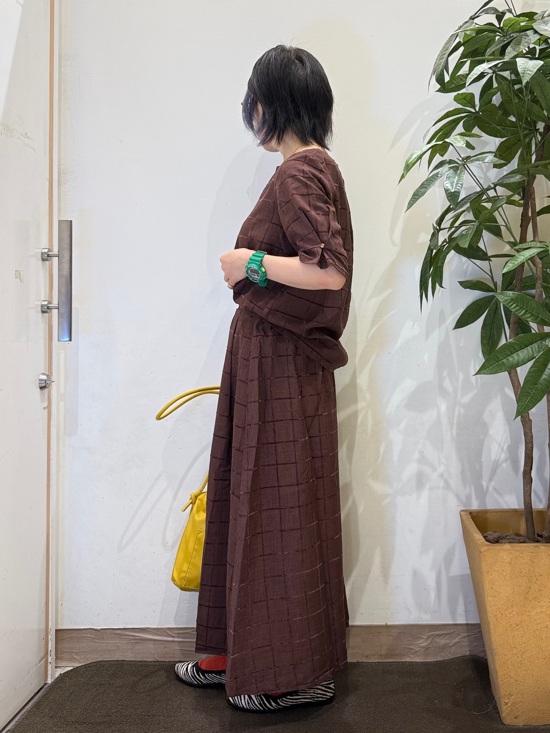 misakiさんの「SHOO･LA･RUE｜【セットアップ可/S-LL】モールチェックで上品に タックスリーブ ブラウス」を使ったコーディネート
