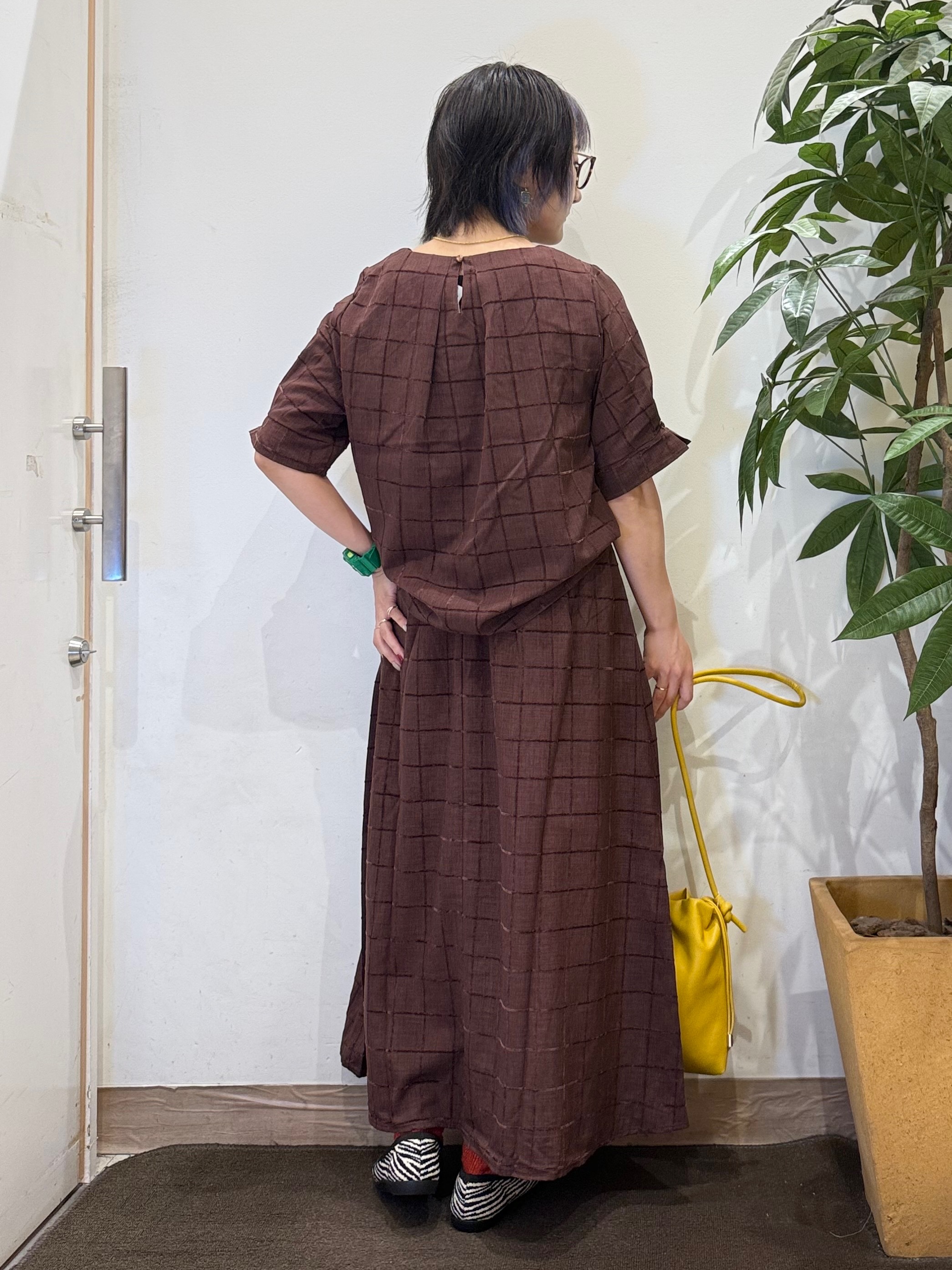 misakiさんの「SHOO･LA･RUE｜【セットアップ可/S-LL】モールチェックで上品に タックスリーブ ブラウス」を使ったコーディネート
