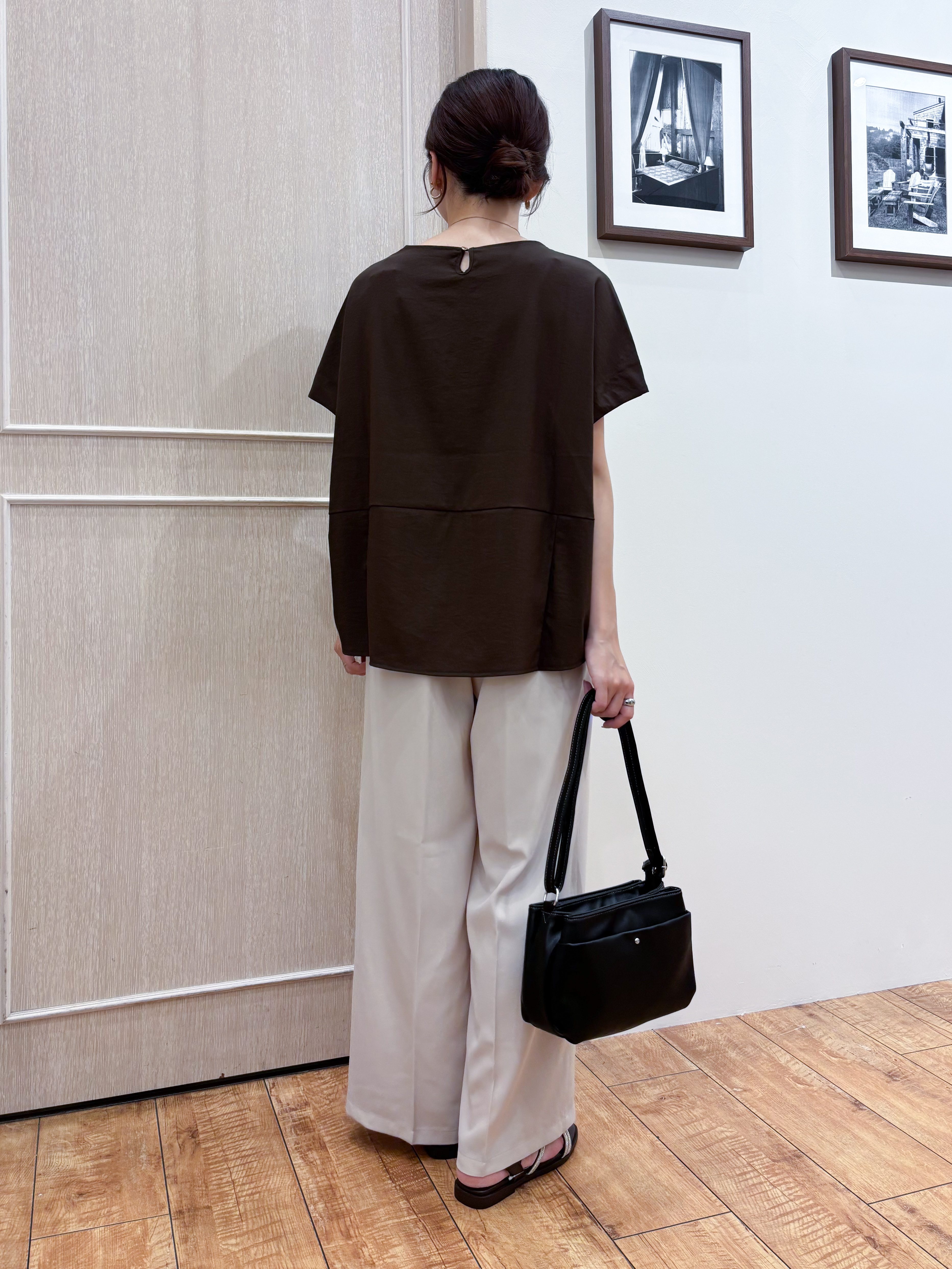 なみさんの「SHOO･LA･RUE｜【洗濯機可/セットアップ可】軽凛(かろりん) シンプル上品 ひんやり切替コクーントップス」を使ったコーディネート