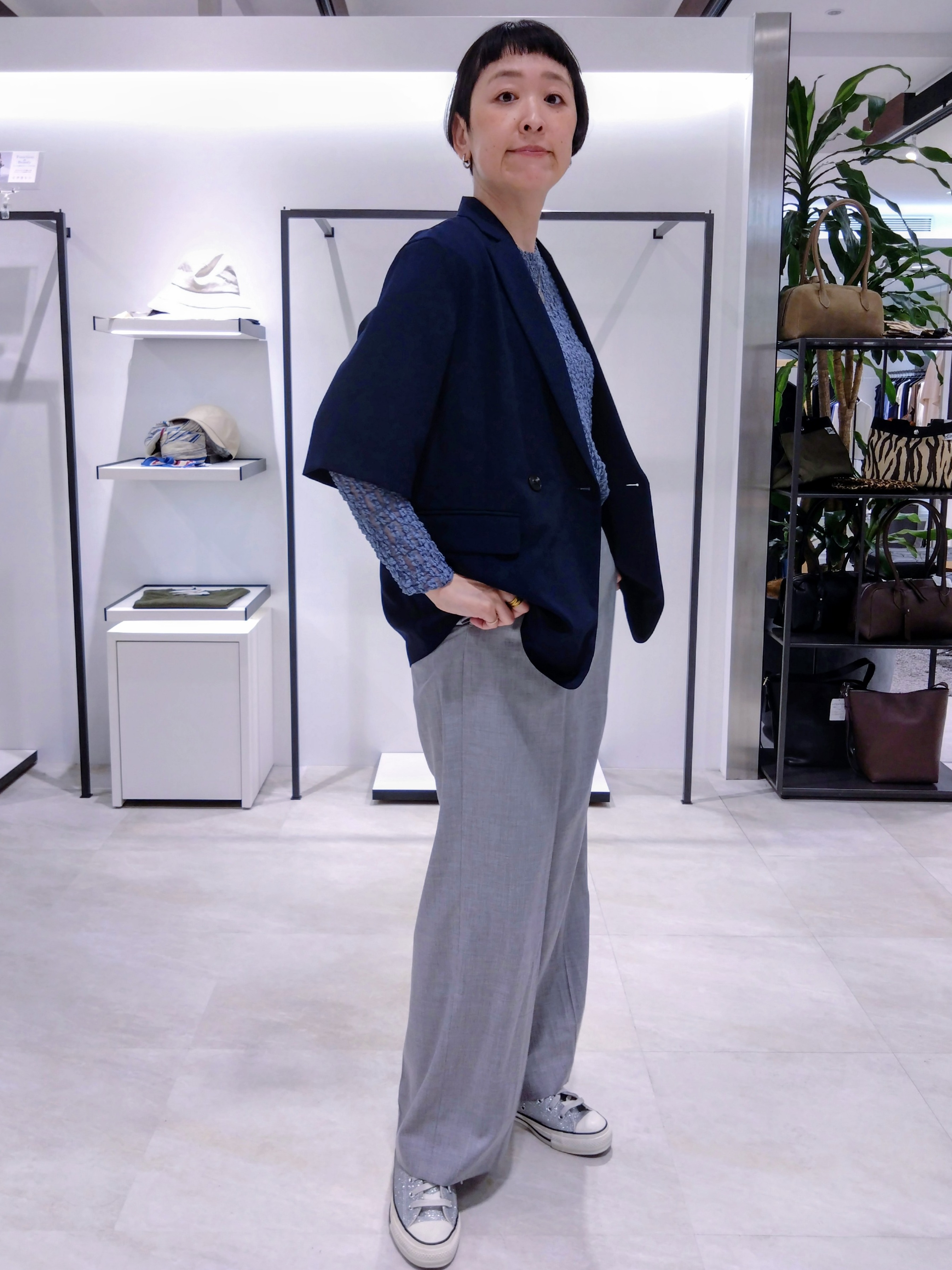 まちこさんの「UNTITLED｜レースプルオーバー」を使ったコーディネート