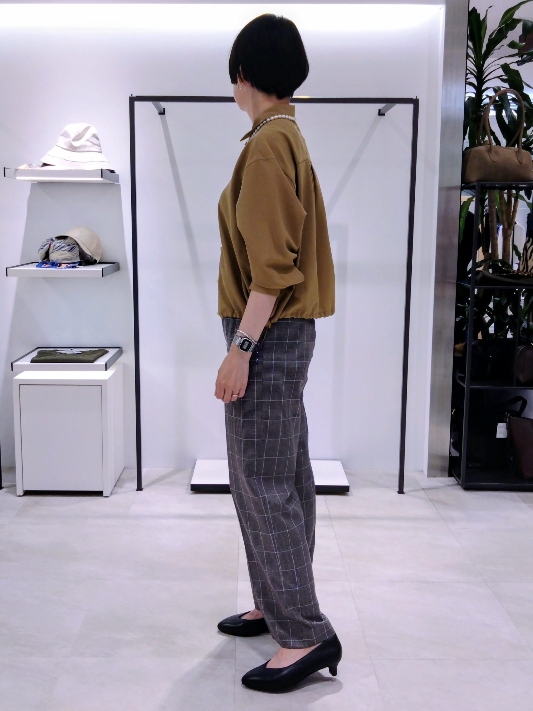 まちこさんの「UNTITLED｜【セットアップ可/UVカット/接触冷感】エアリークールドロストシャツ」を使ったコーディネート