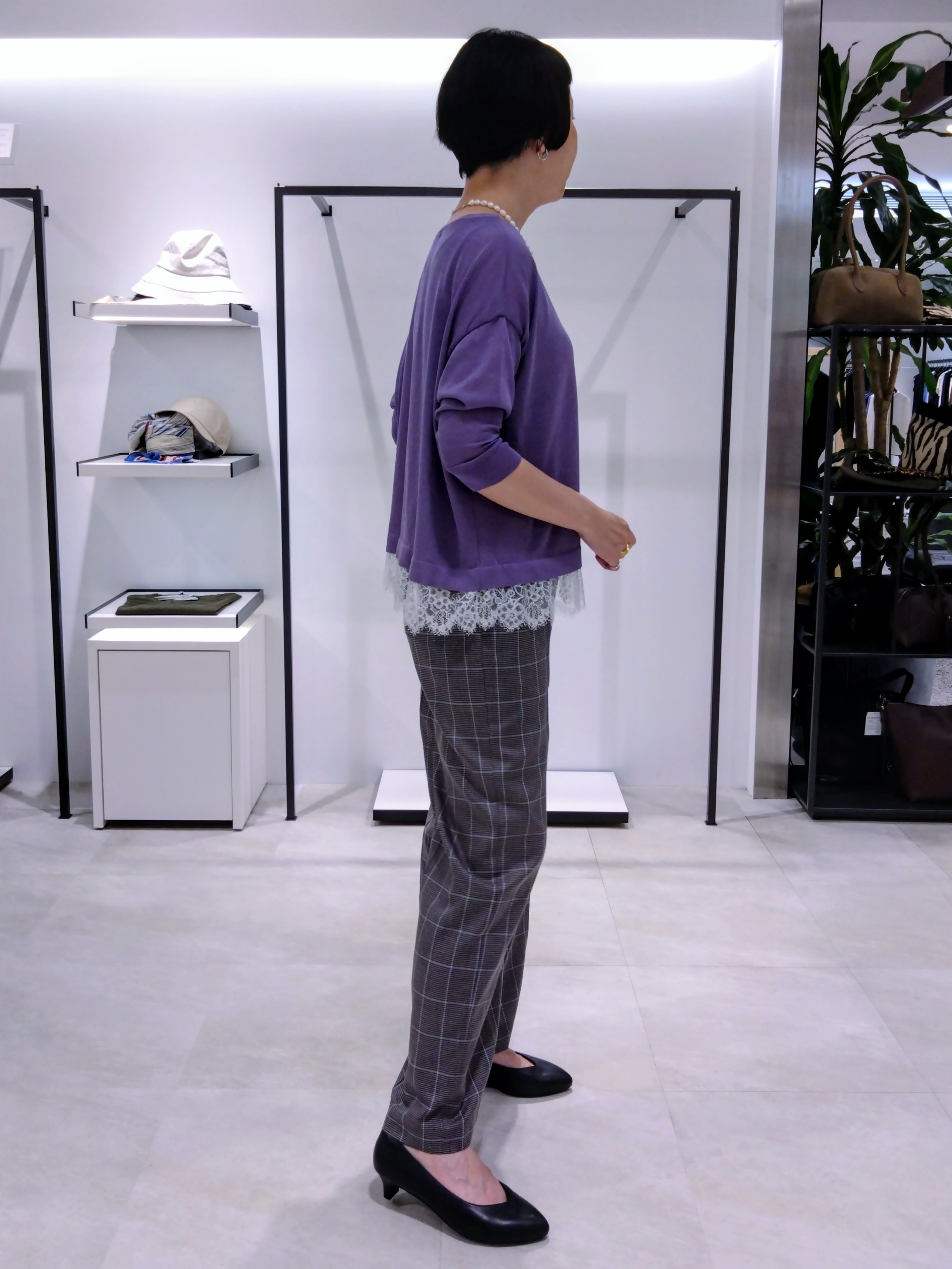 まちこさんの「UNTITLED｜レースドッキングニットプルオーバー」を使ったコーディネート