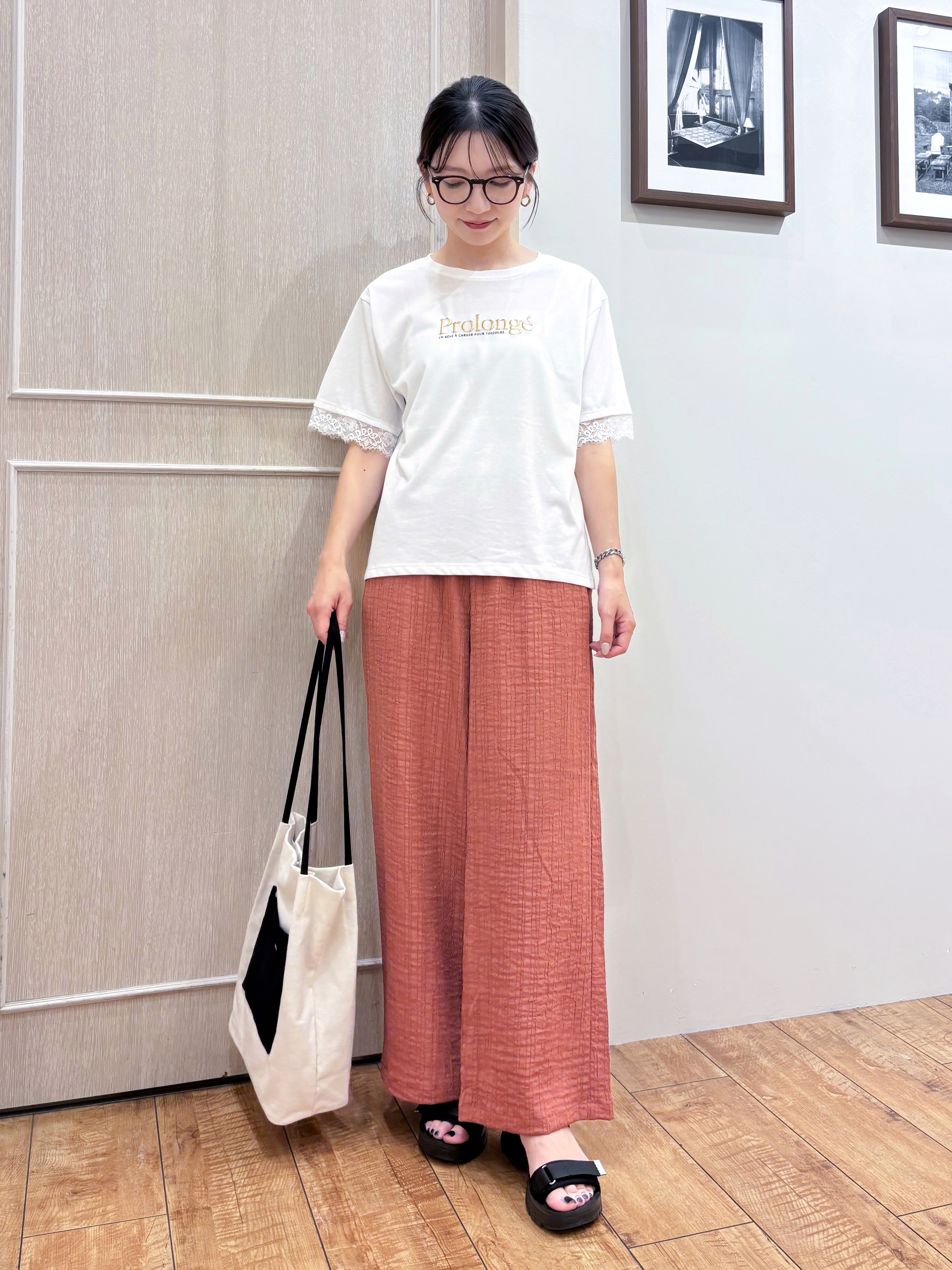 なみさんの「SHOO･LA･RUE｜【ひんやり/UV/S-LL】柄アソート お袖レースが旬顔 上品に決まる大人Tシャツ」を使ったコーディネート