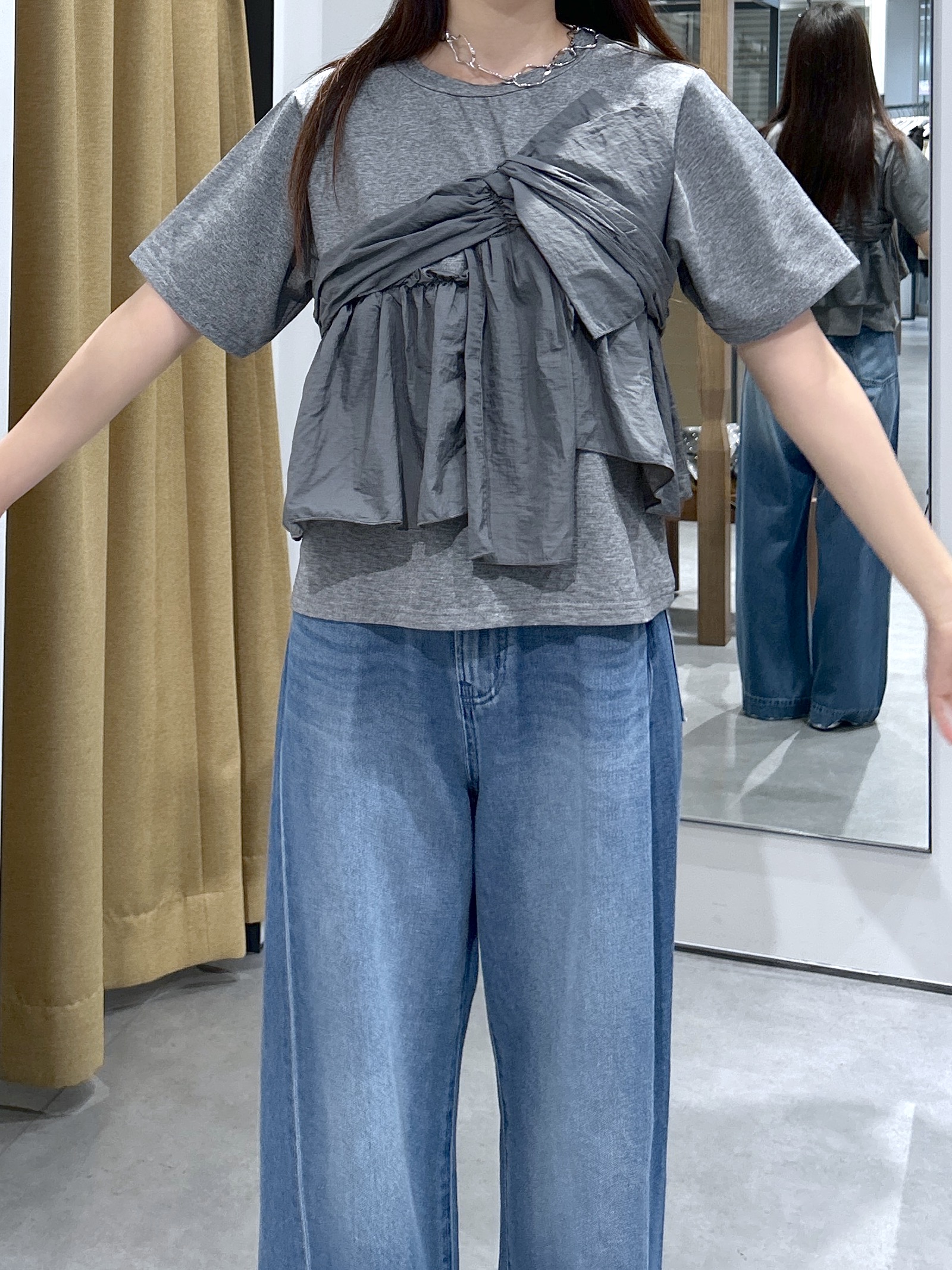 Renoさんの「INDIVI｜ツイストドッキングTシャツ」を使ったコーディネート
