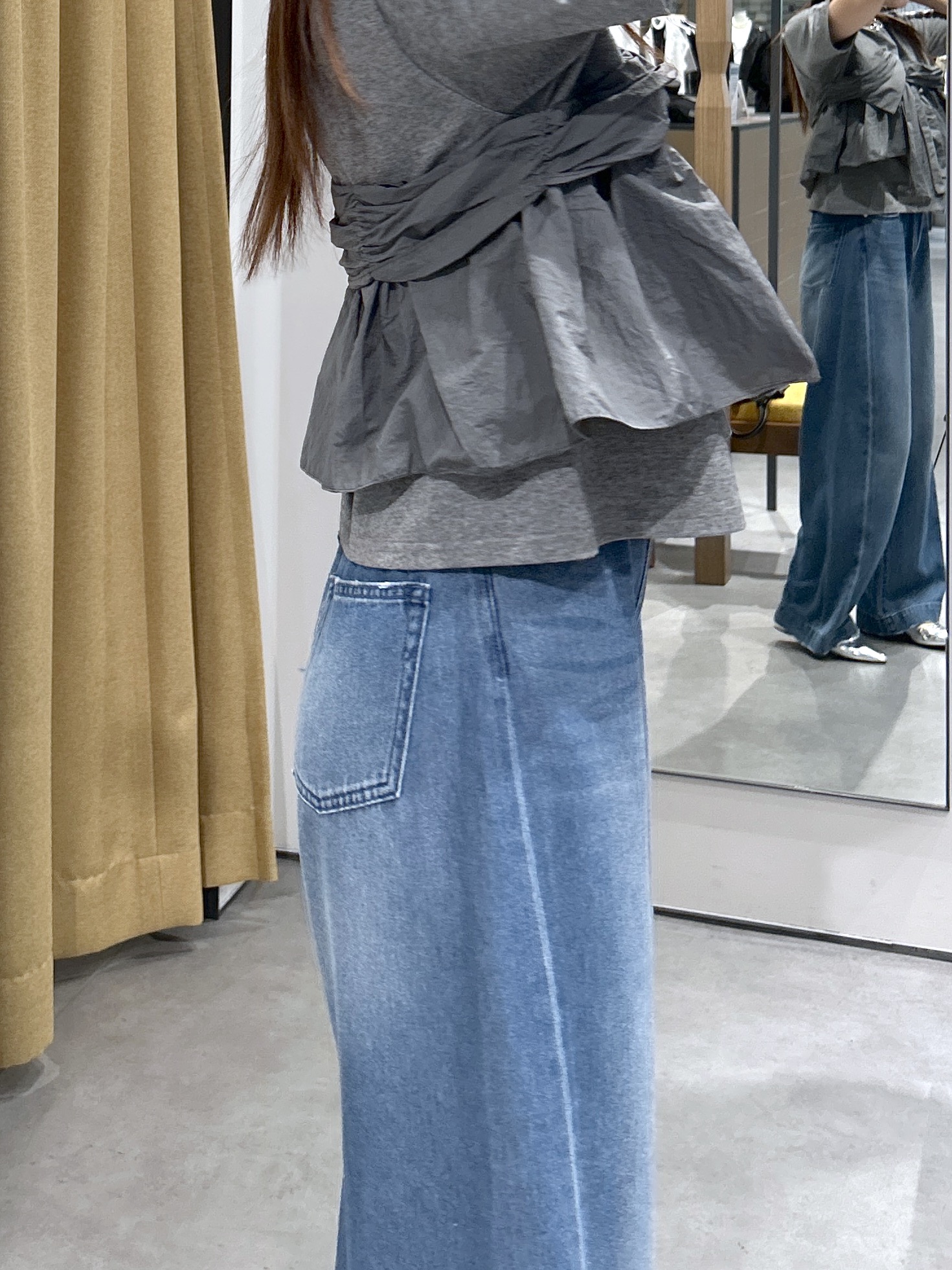 Renoさんの「INDIVI｜ツイストドッキングTシャツ」を使ったコーディネート