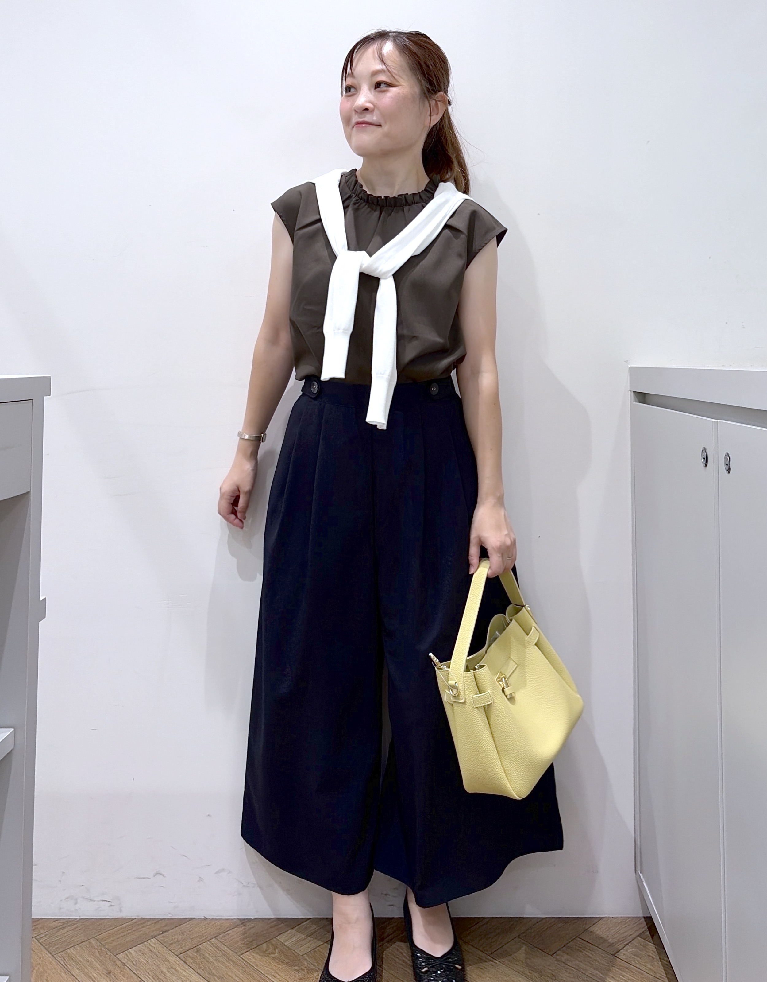 Junさんの「index｜【吸水速乾】スタンドフリルブラウス《セットアップ対応／イージーアイロン／ストレッチ／洗濯機OK》」を使ったコーディネート