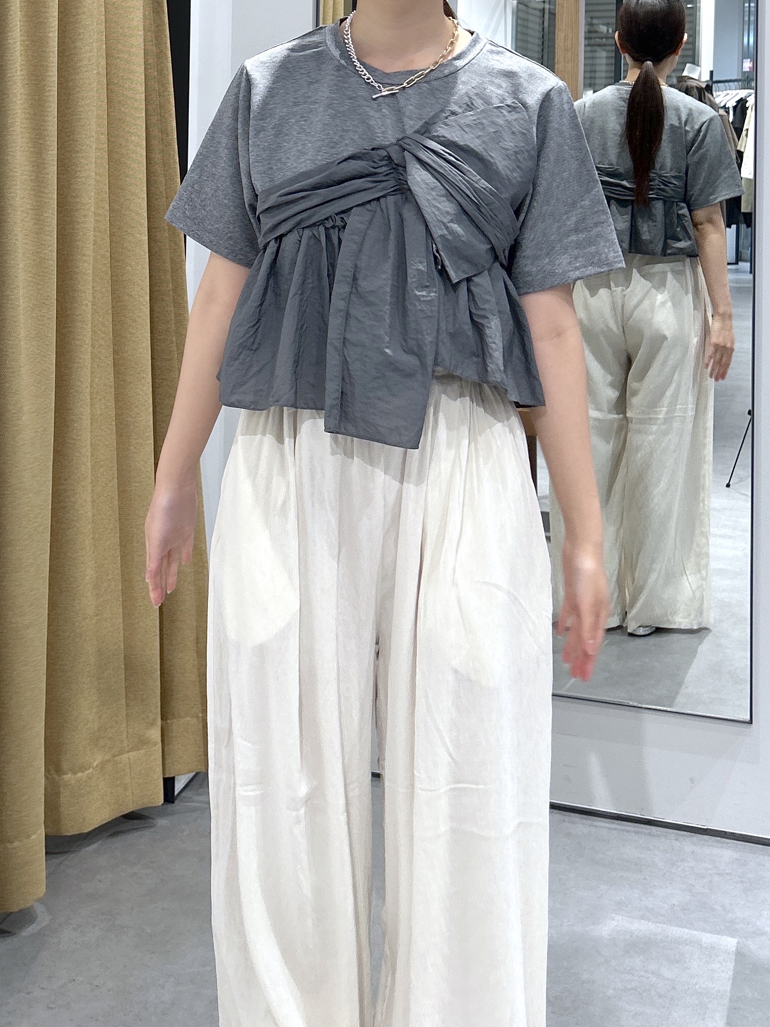 Renoさんの「INDIVI｜ツイストドッキングTシャツ」を使ったコーディネート