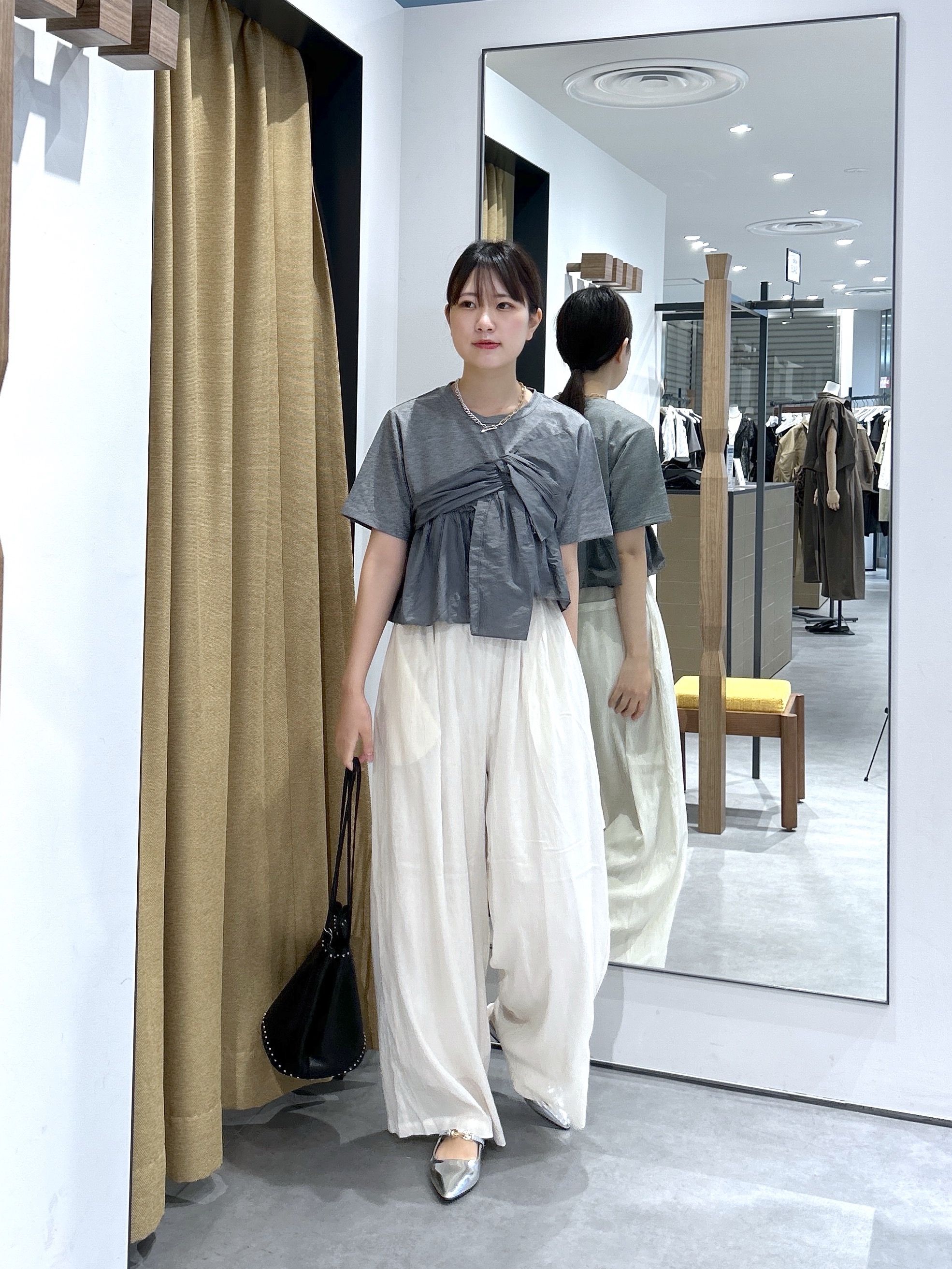 Renoさんの「INDIVI｜ツイストドッキングTシャツ」を使ったコーディネート