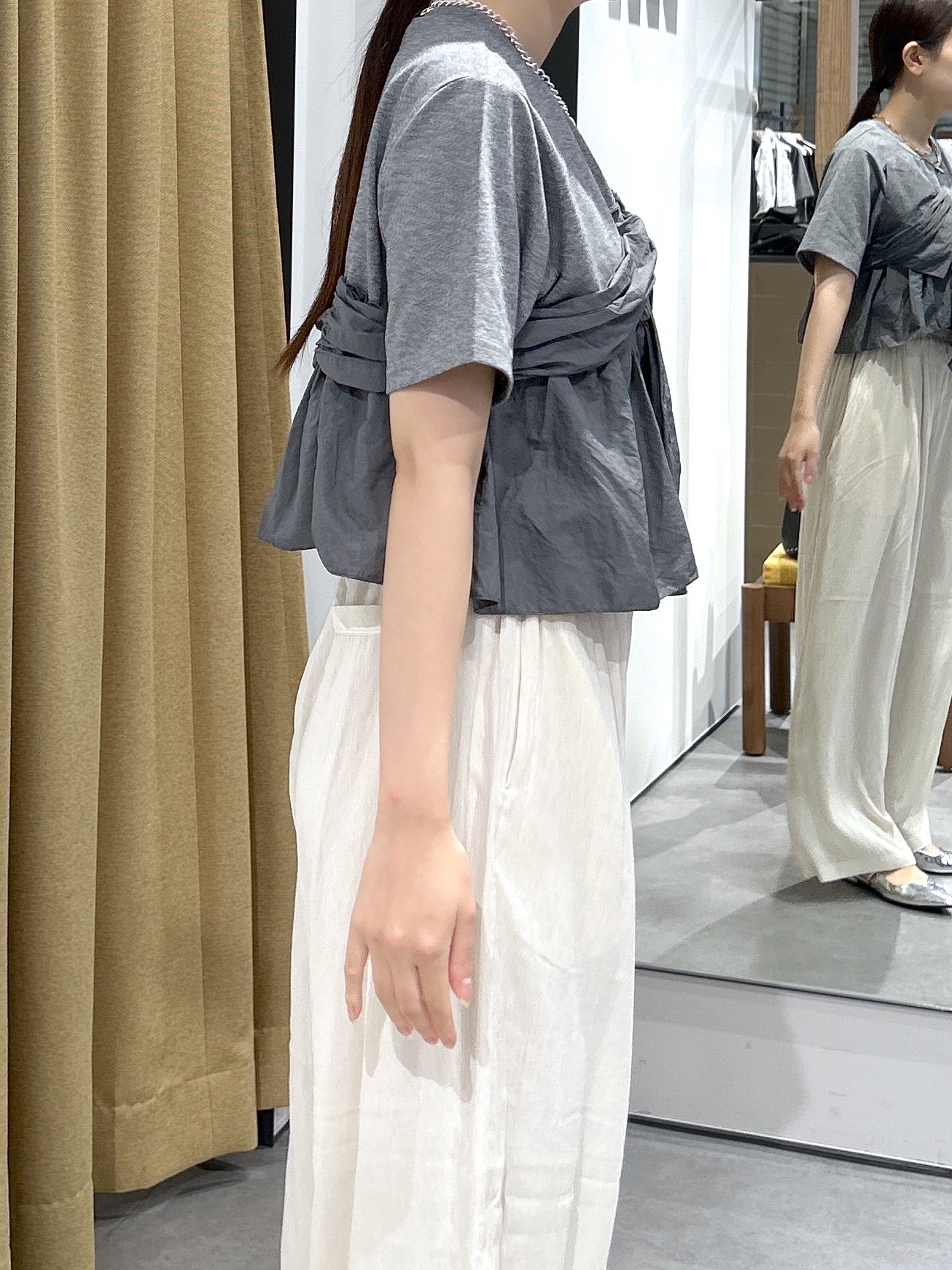 Renoさんの「INDIVI｜ツイストドッキングTシャツ」を使ったコーディネート