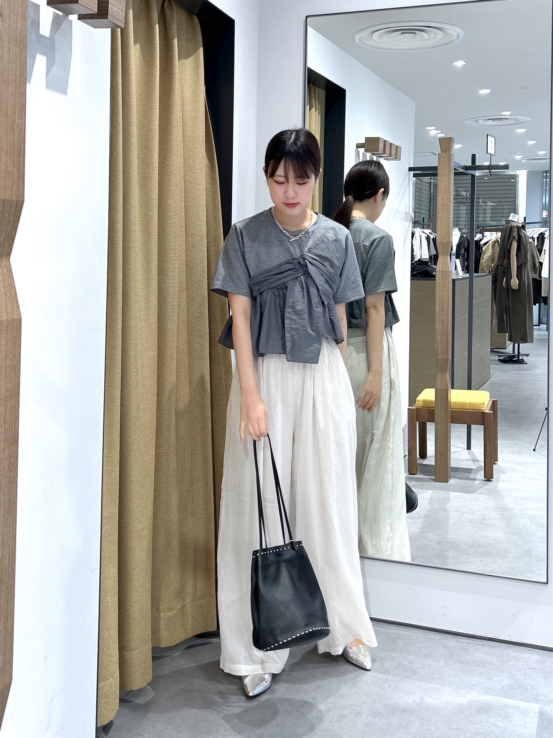 Renoさんの「INDIVI｜ツイストドッキングTシャツ」を使ったコーディネート