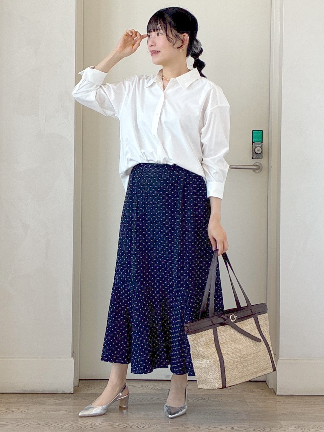  beni_gingerさんの「Reflect｜【羽織りにも◎】タイプライタービッグシャツ」を使ったコーディネート