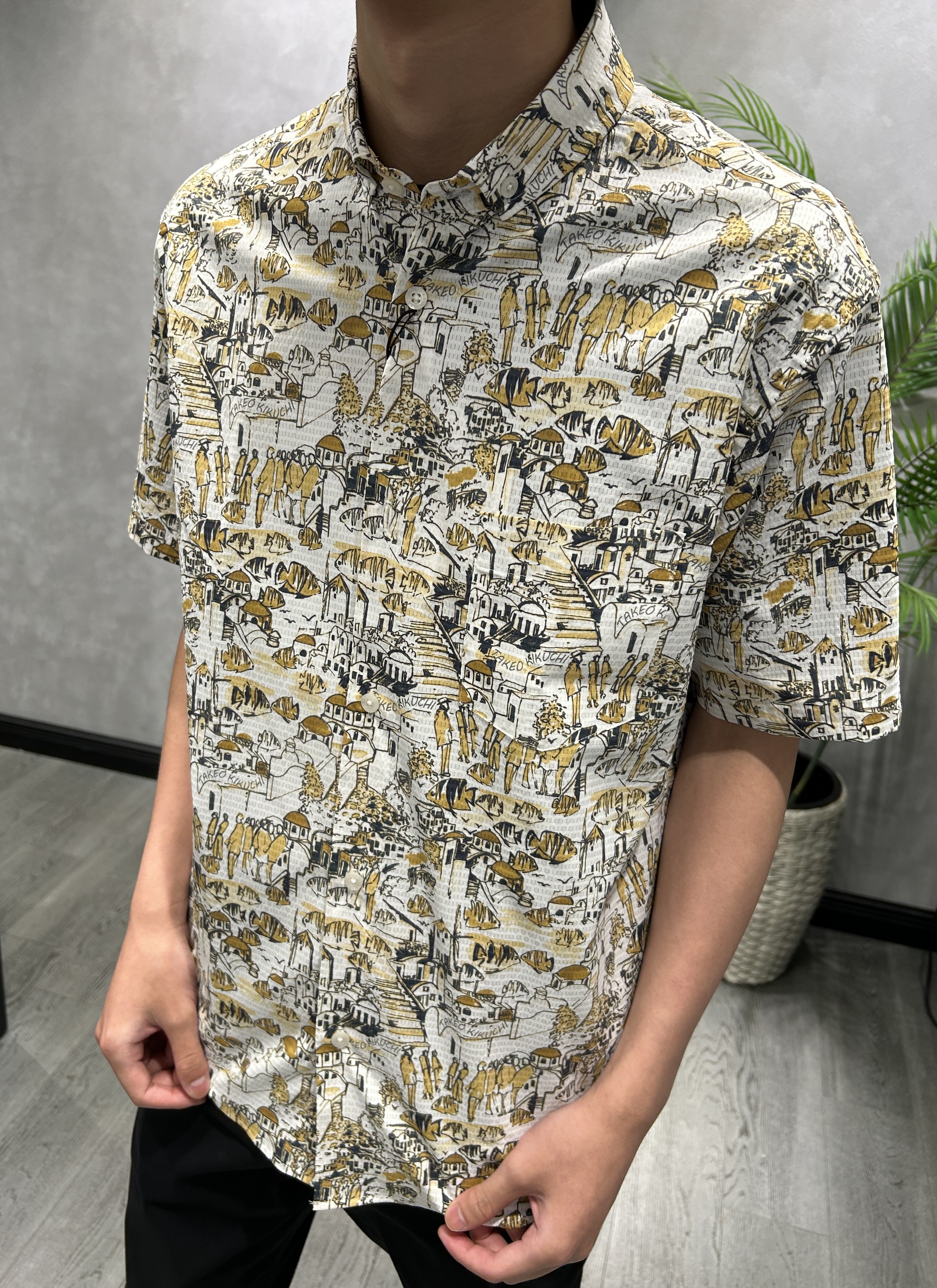 ruiさんの「TAKEO KIKUCHI｜【日本製】DotAir（R）リゾートプリント半袖シャツ」を使ったコーディネート