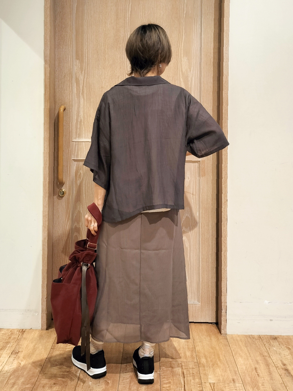YUKIさんの「SHOO･LA･RUE｜【S-LL/洗濯機可】抜け感たっぷり 程よい透け感のポケット付きシャツ」を使ったコーディネート