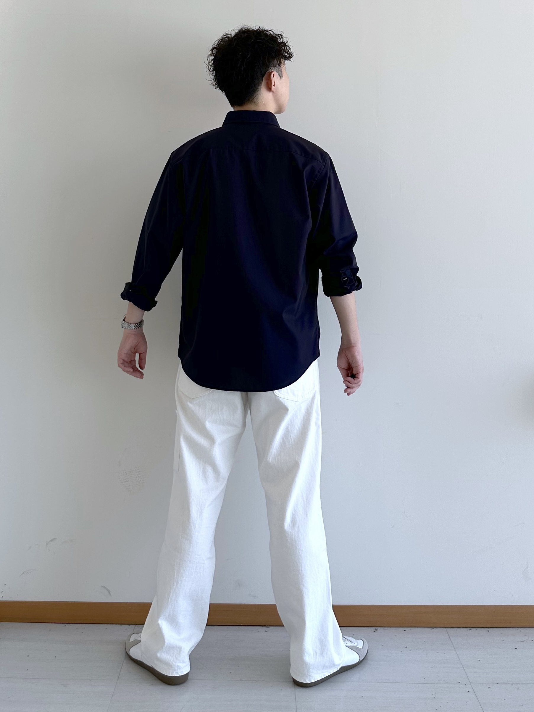 イッシーさんの「TAKEO KIKUCHI｜【BOWLER HAT LABEL】ボーラーハットウォーカー刺繍 ボタンダウンシャツ」を使ったコーディネート