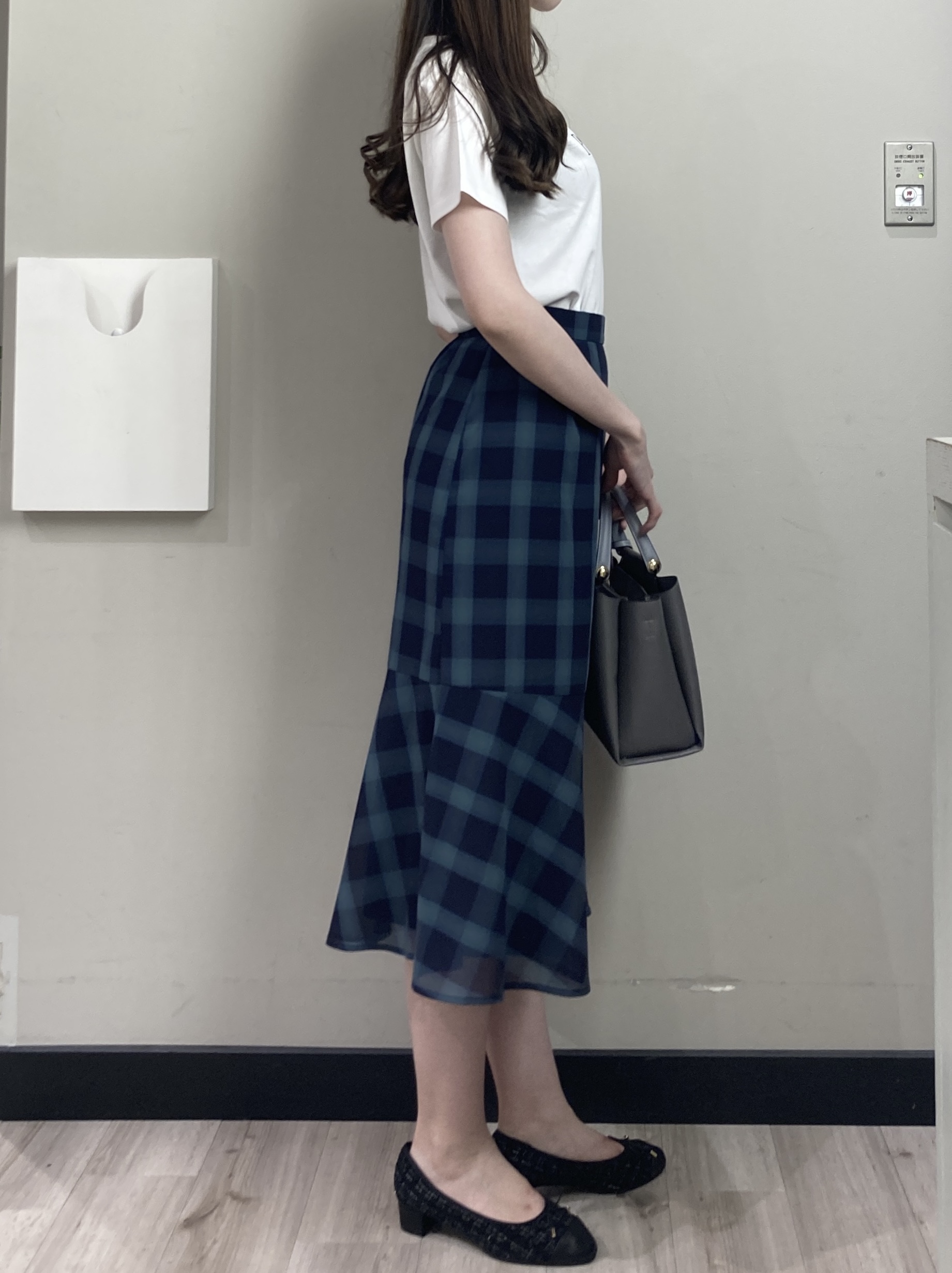 わかさんの「index｜【接触冷感／UVケア】裾レースロゴTシャツ《洗濯機OK／S-3L》」を使ったコーディネート