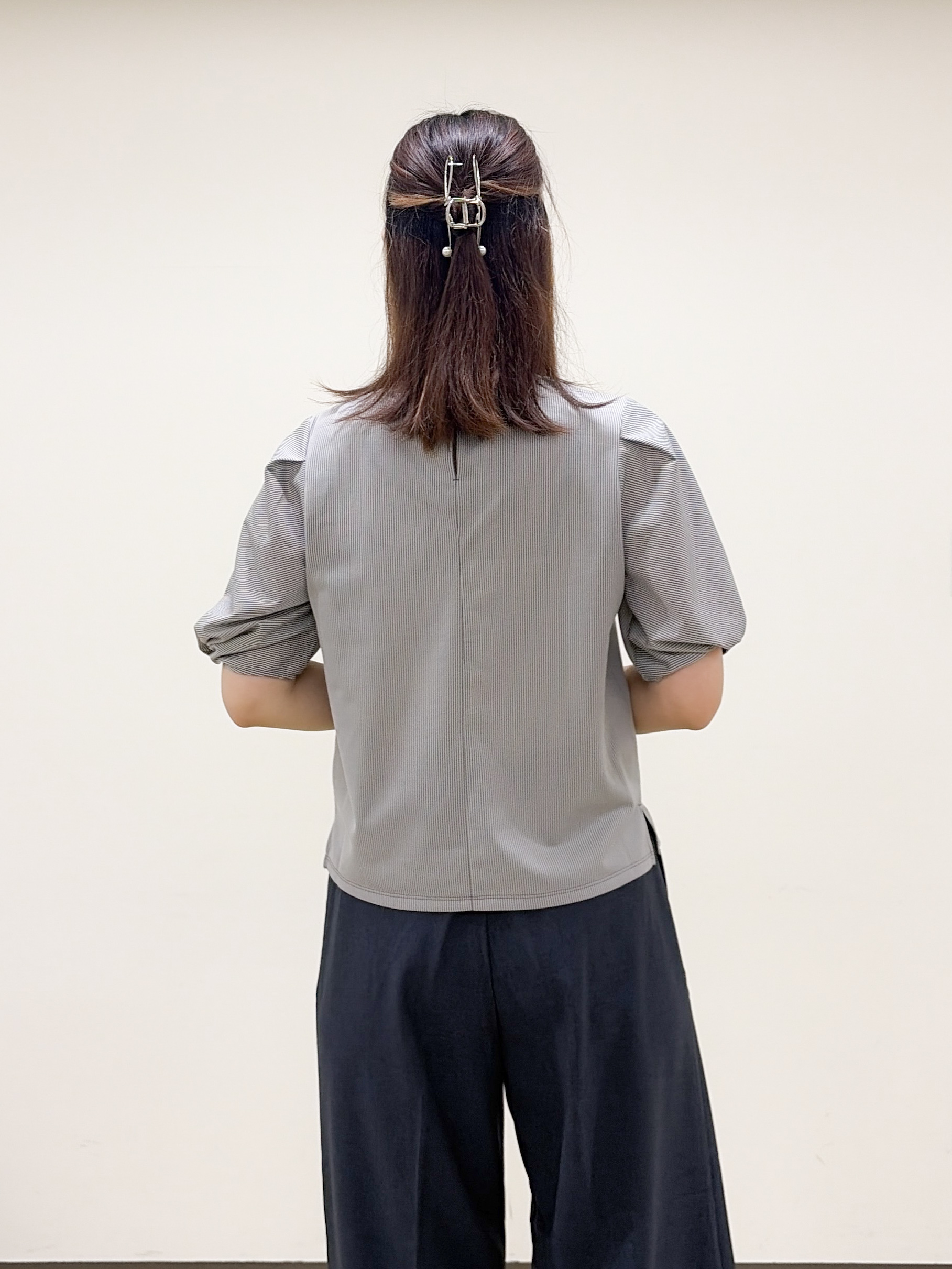 yurinaさんの「index｜【吸水速乾】ストライプ調デザインスリーブトップス《洗濯機OK》」を使ったコーディネート
