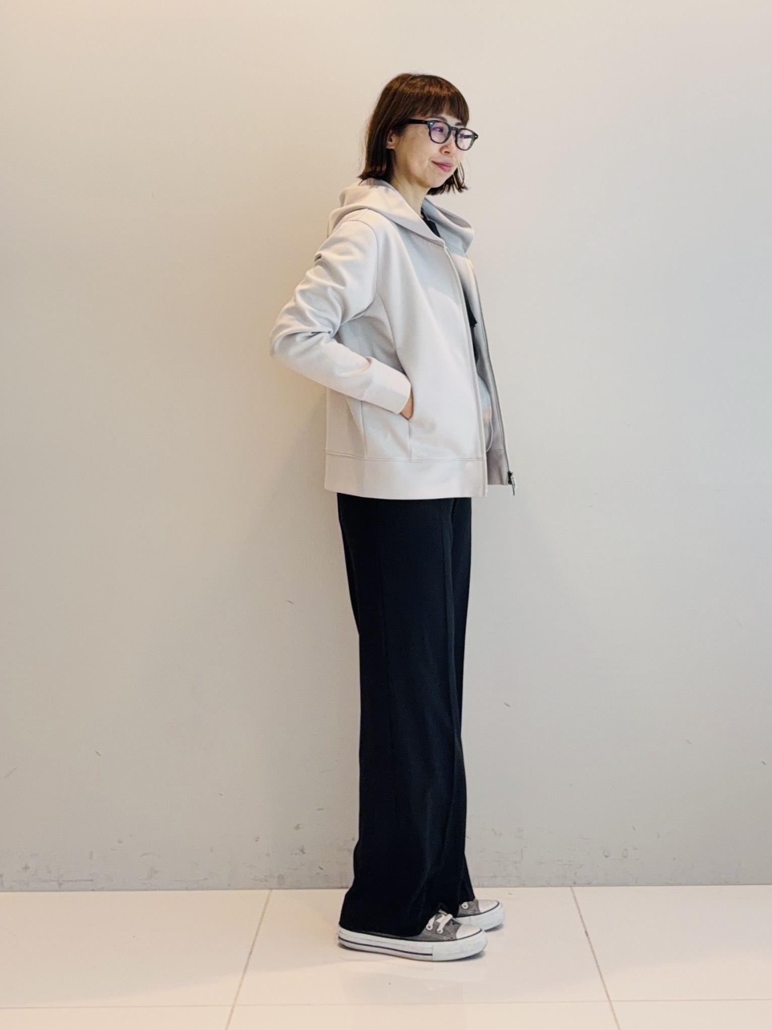 murayamaさんの「INDIVI｜【接触冷感/UVケア/夏羽織り/着る日傘】ケープ風ブラウス」を使ったコーディネート