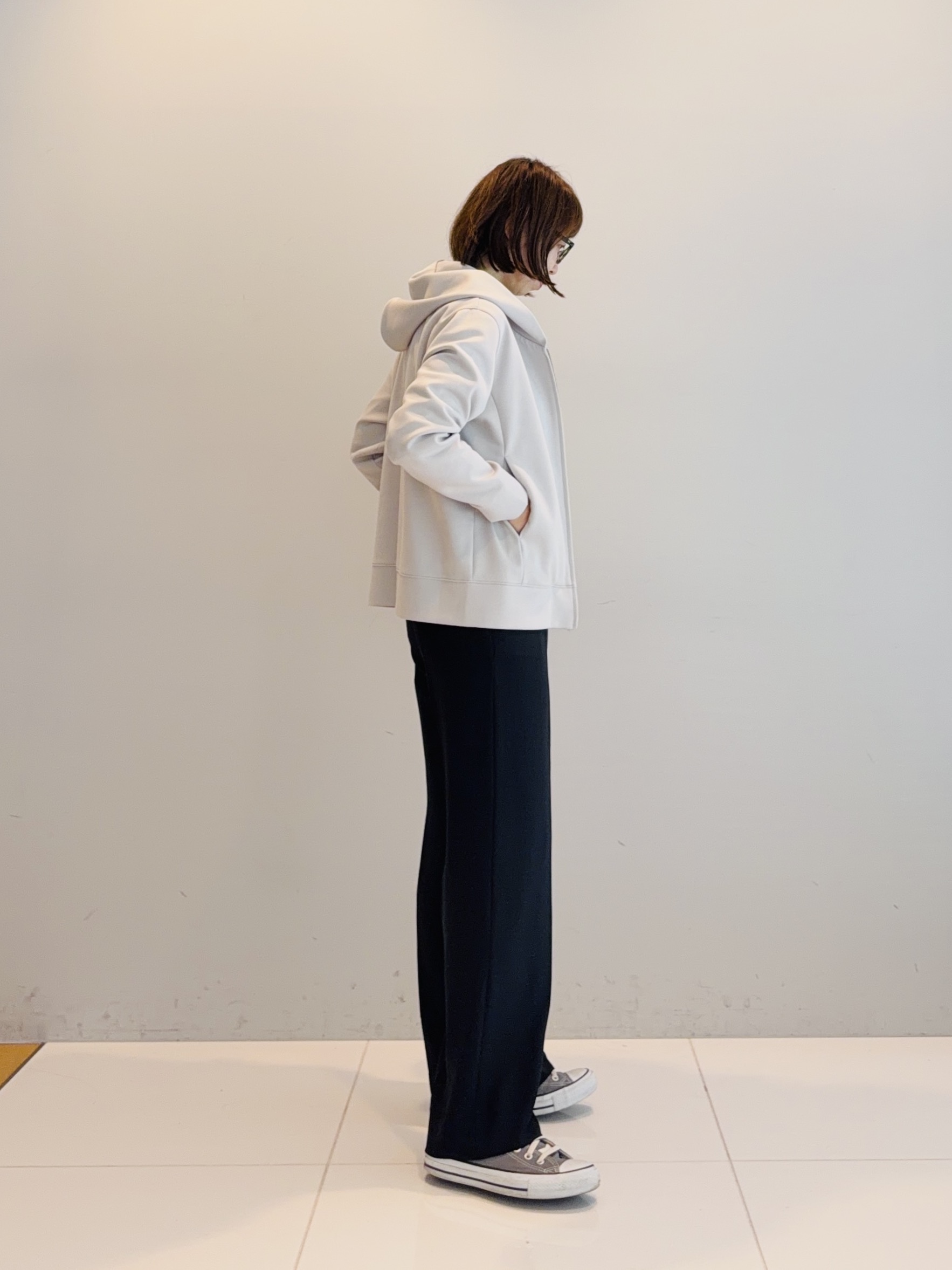 murayamaさんの「INDIVI｜【接触冷感/UVケア/夏羽織り/着る日傘】ケープ風ブラウス」を使ったコーディネート