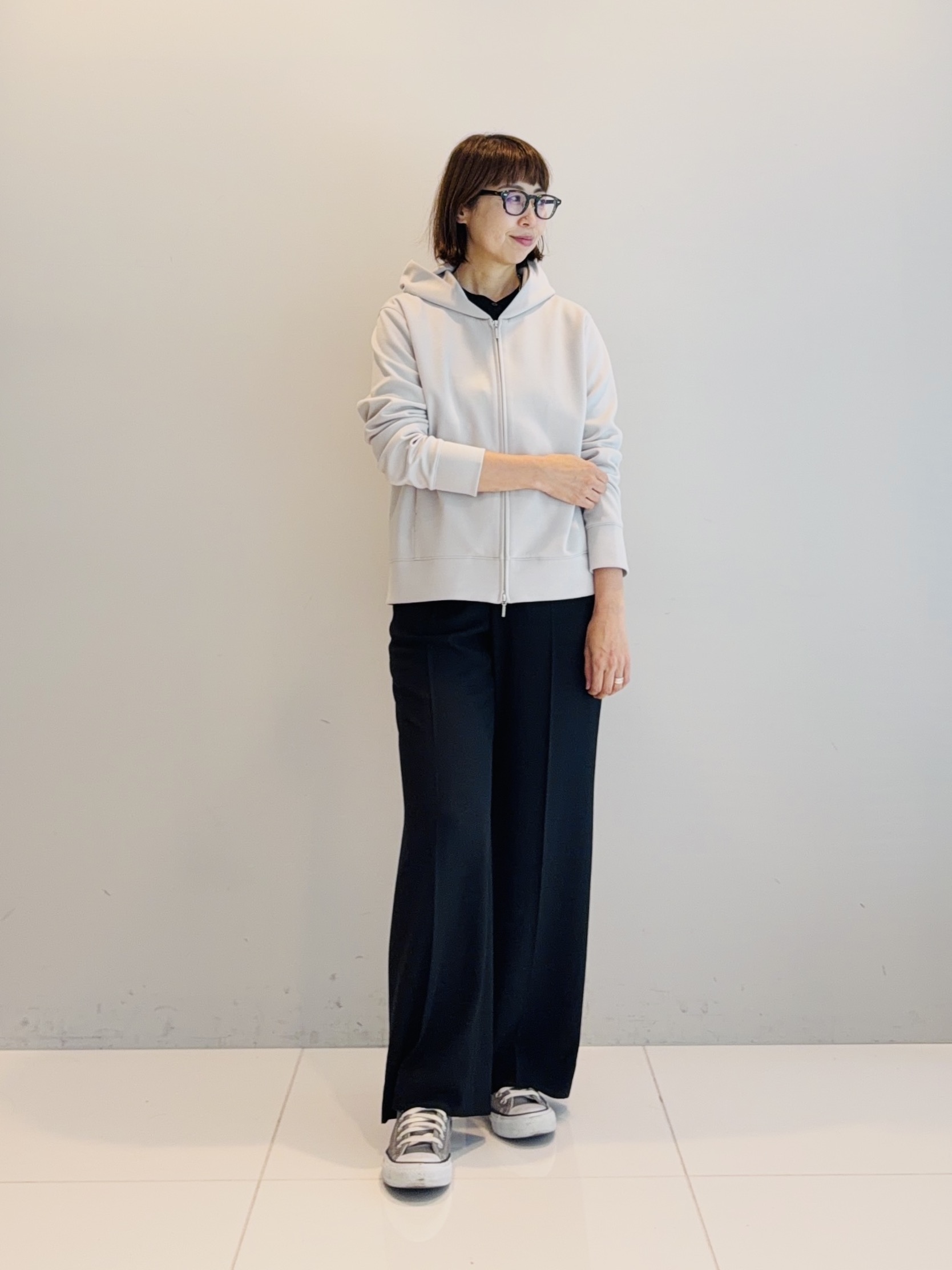 murayamaさんの「INDIVI｜【接触冷感/UVケア/夏羽織り/着る日傘】ケープ風ブラウス」を使ったコーディネート