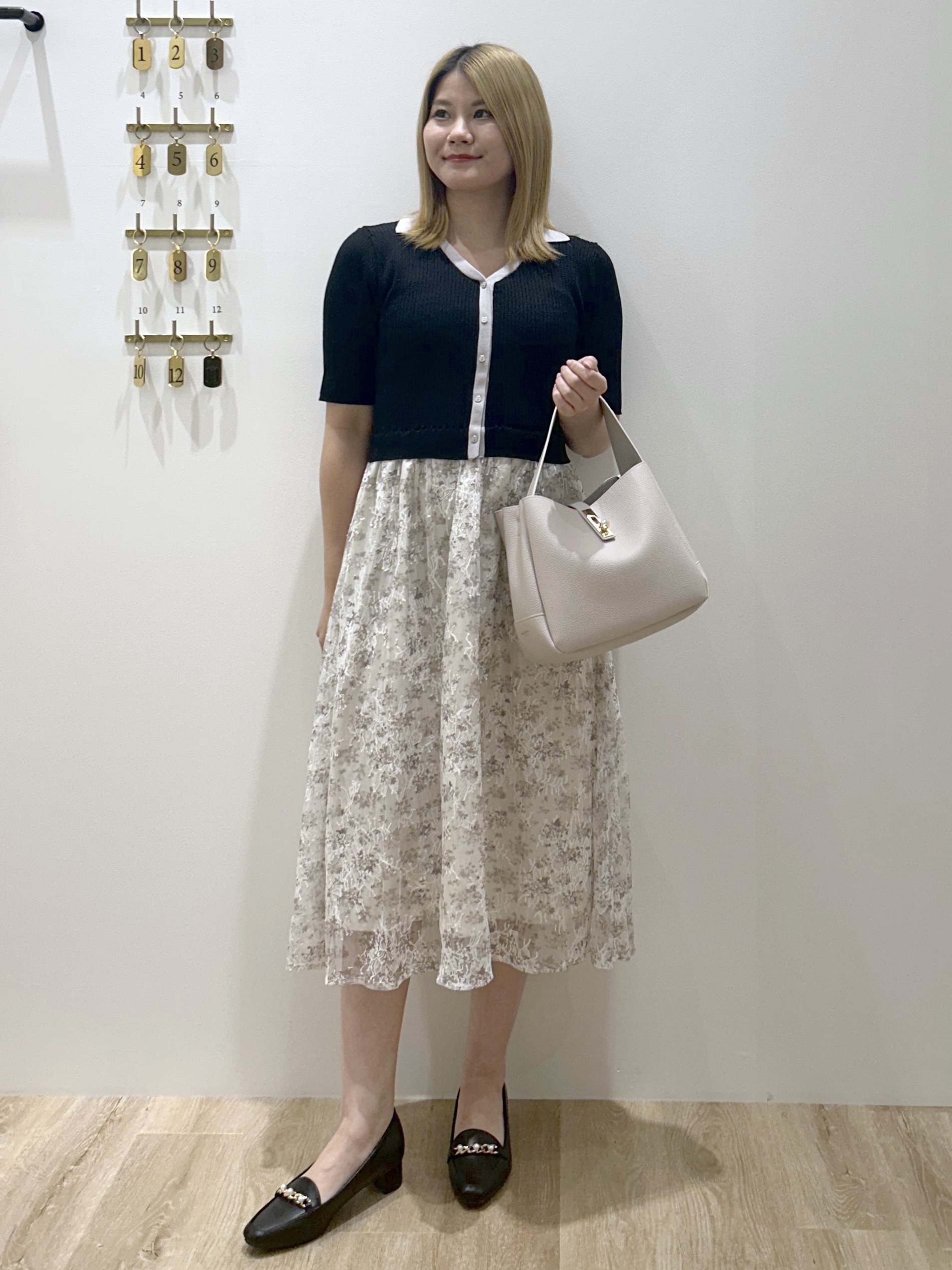 suzukaさんの「OPAQUE.CLIP｜花柄ドッキング衿付きワンピース【洗濯機OK】」を使ったコーディネート