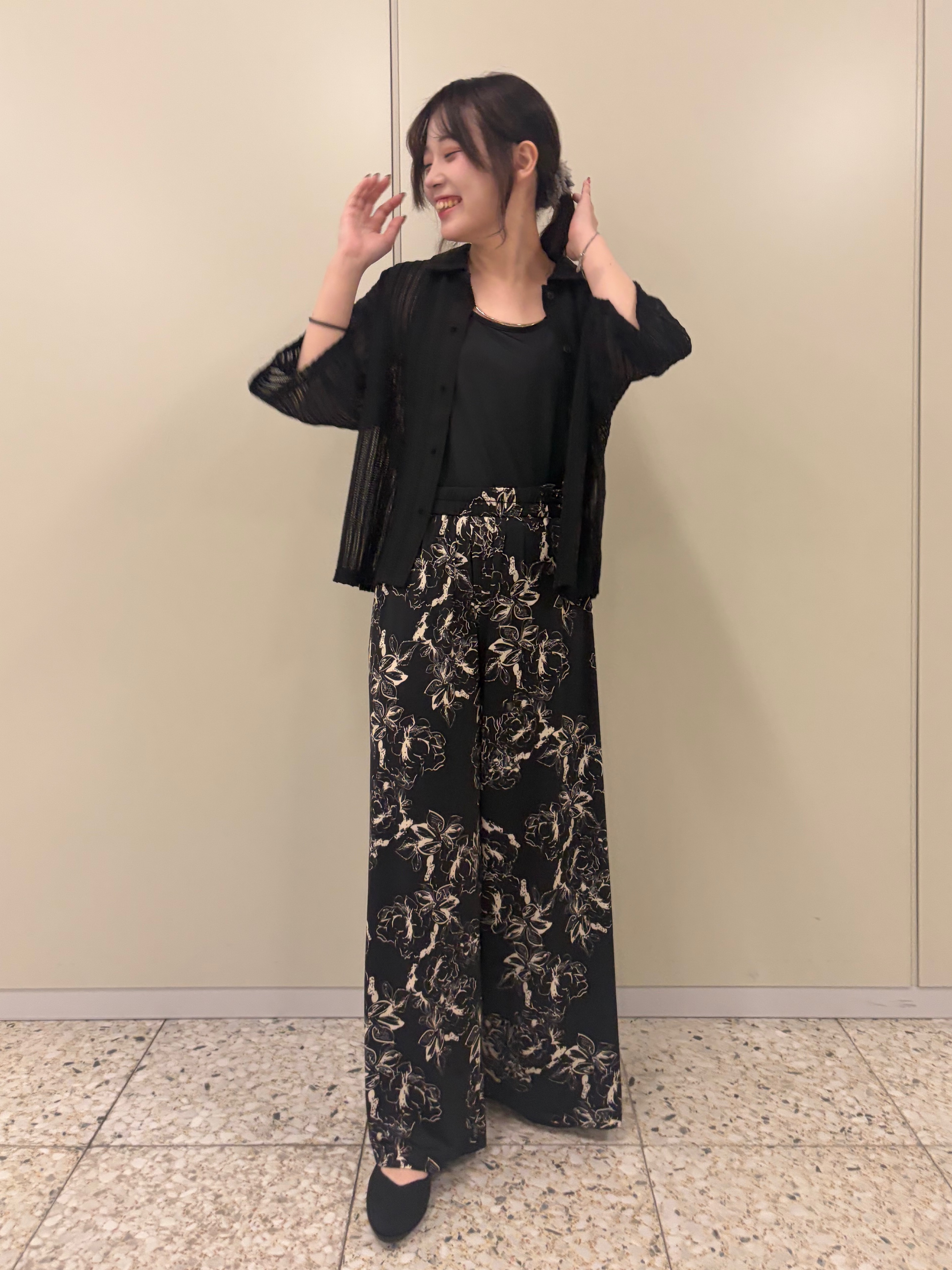 ひよりん⭐️さんの「SHOO･LA･RUE｜【ひんやり/洗濯機可/S-LL】毎日頼れる ベーシックタンクトップ」を使ったコーディネート