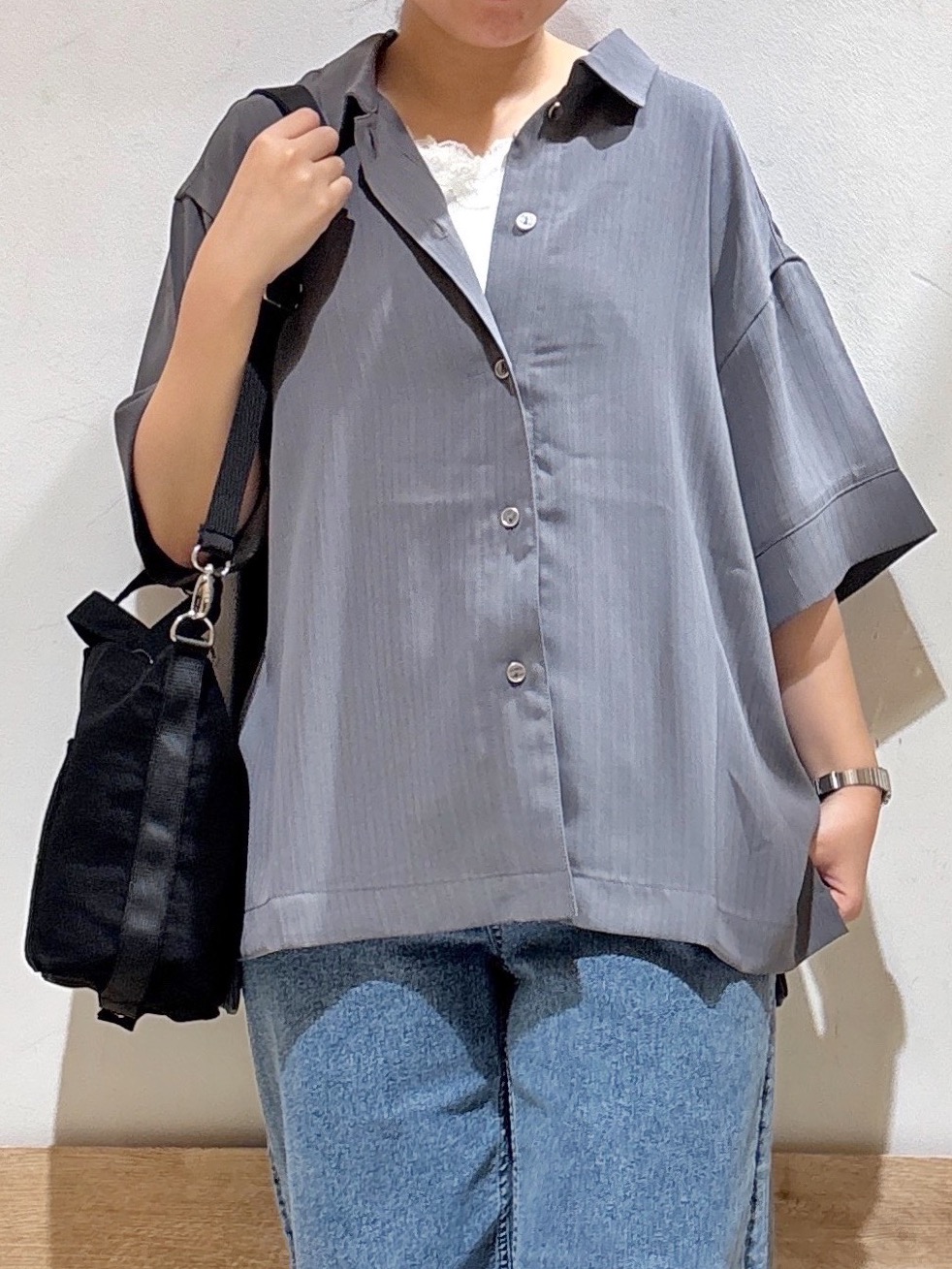 るねさんの「SHOO･LA･RUE｜【通気性〇/ひんやり/S-LL】洗濯後しわになりにくい とろみストライプシャツ」を使ったコーディネート