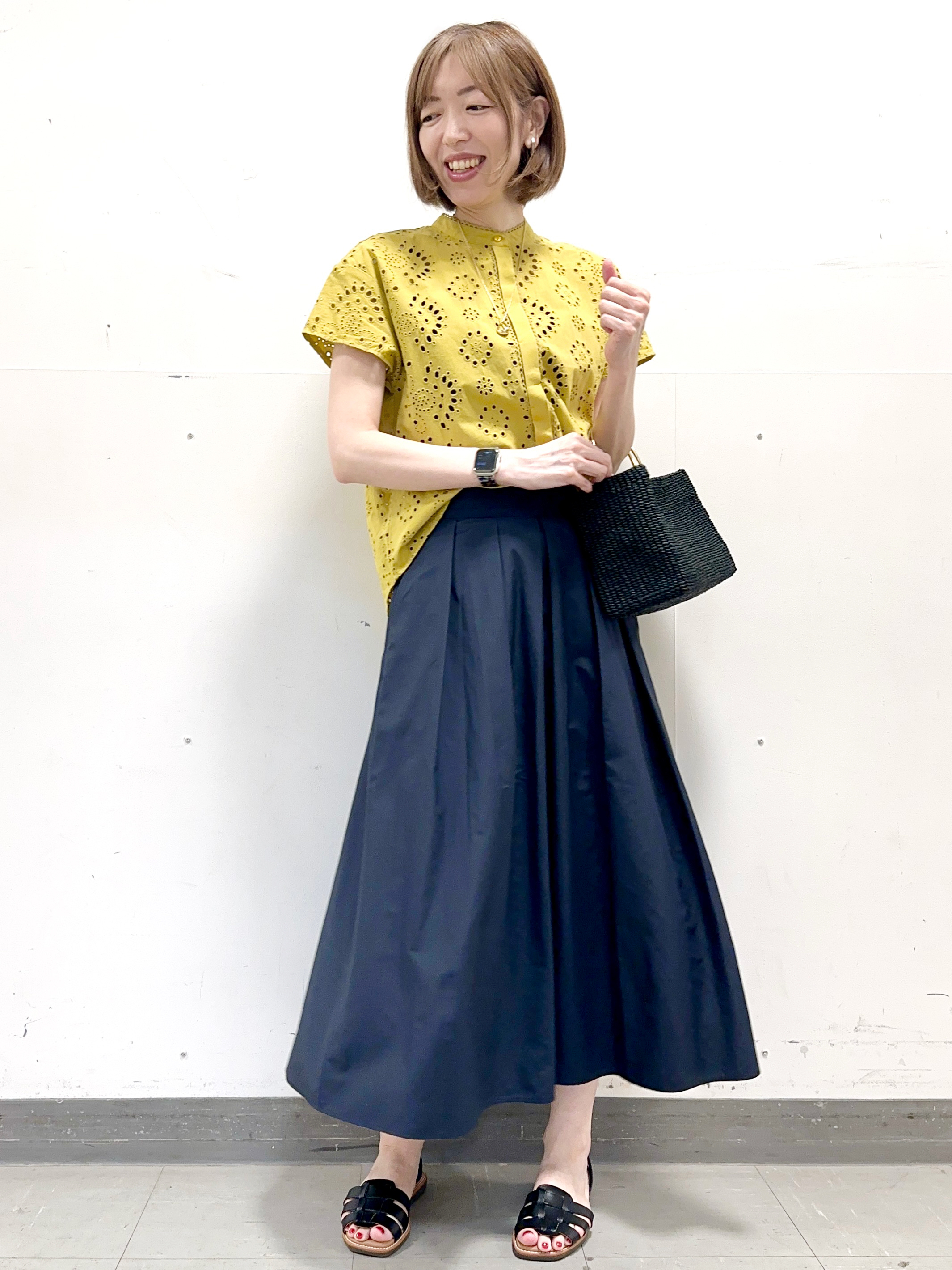 イト子さんの「Reflect｜【通勤◎】カットワーク刺繍レース シャツブラウス」を使ったコーディネート