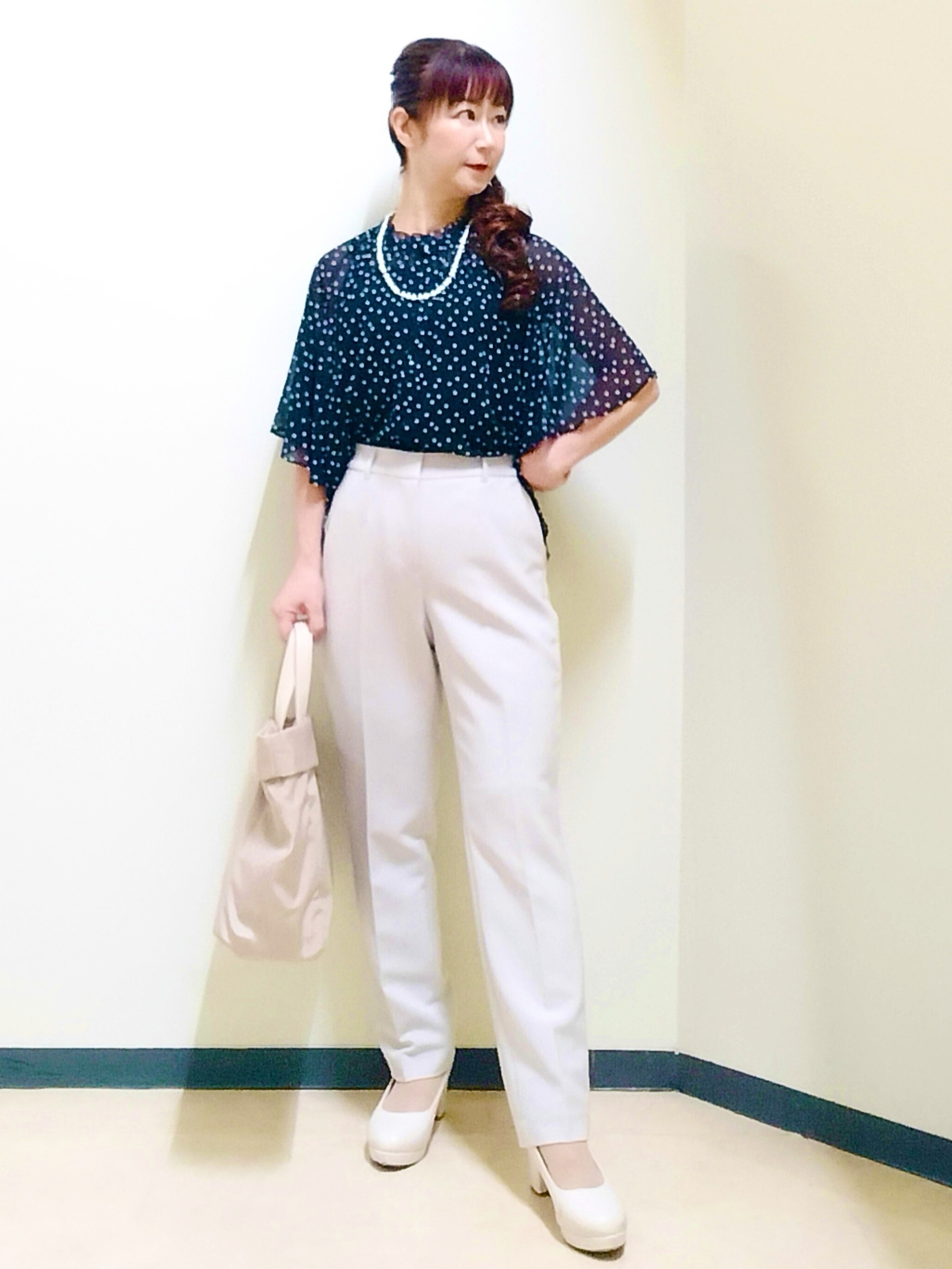 花さんの「Reflect｜【セットアップ／手洗い可】ドット柄シアーブラウス」を使ったコーディネート