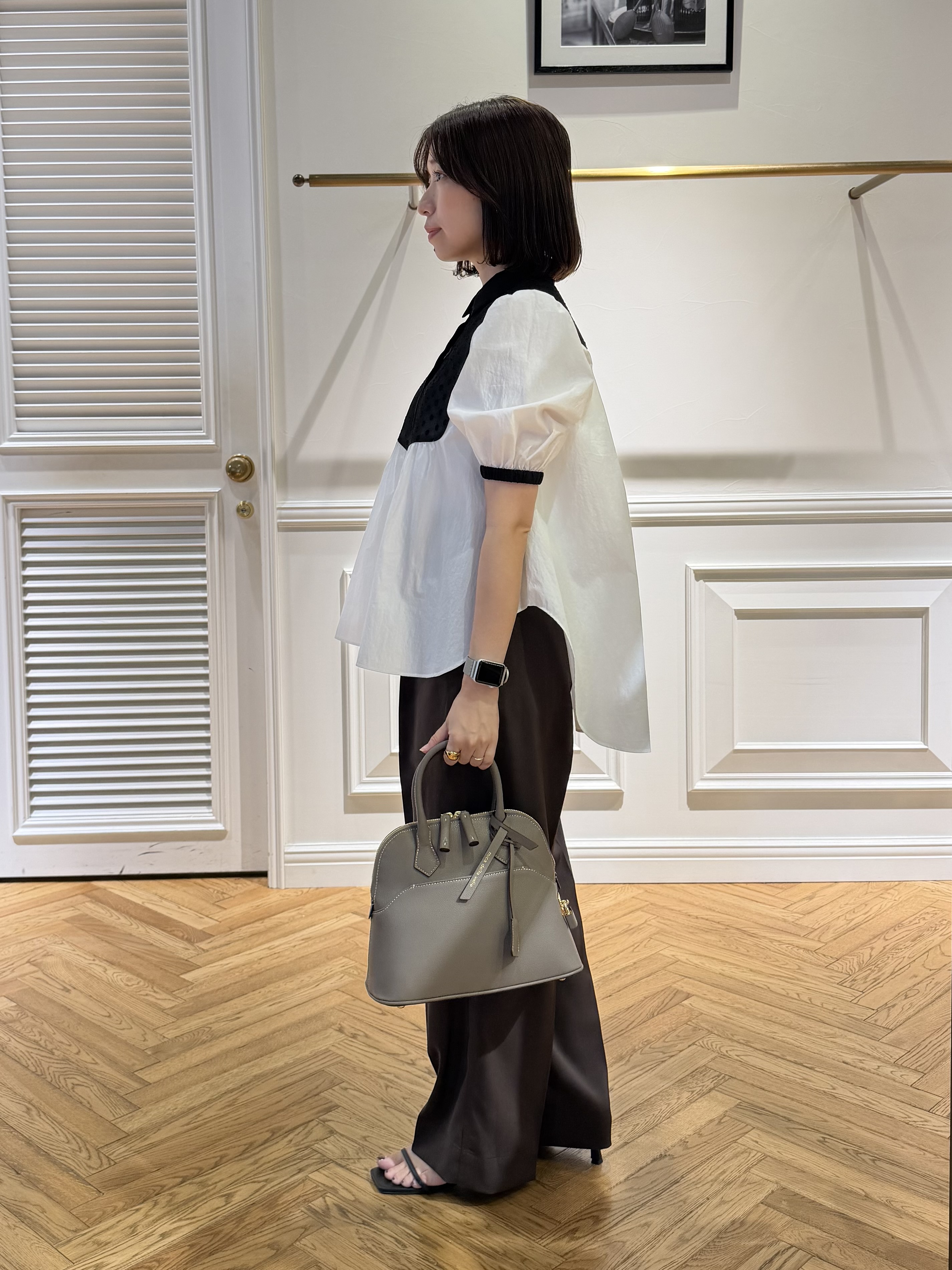つじ まこさんの「DRESSTERIOR｜【着映え】パフスリーブ ブザムブラウス」を使ったコーディネート