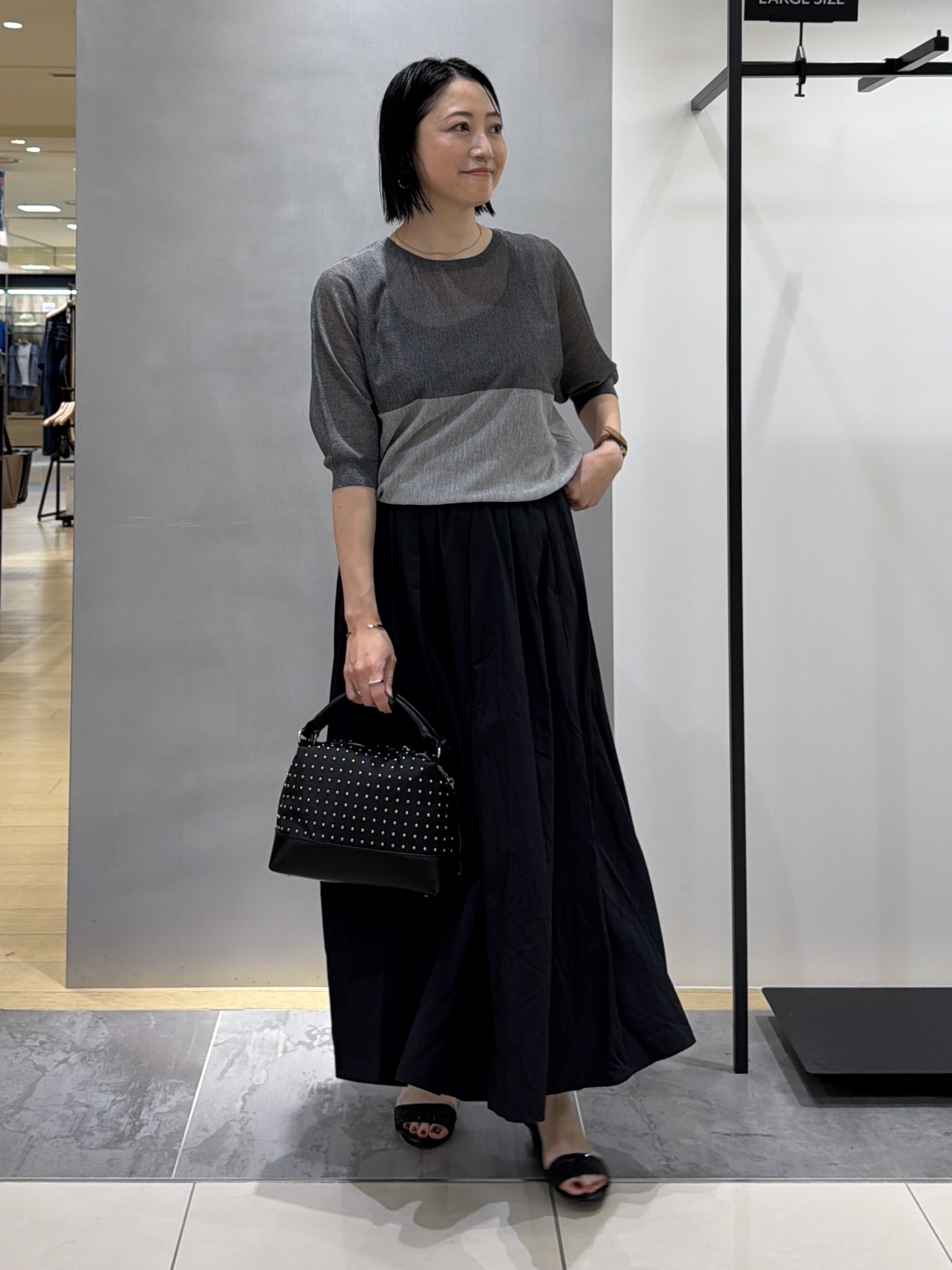 shihoさんの「INDIVI｜【体型カバー／洗える】シアードルマンニット」を使ったコーディネート