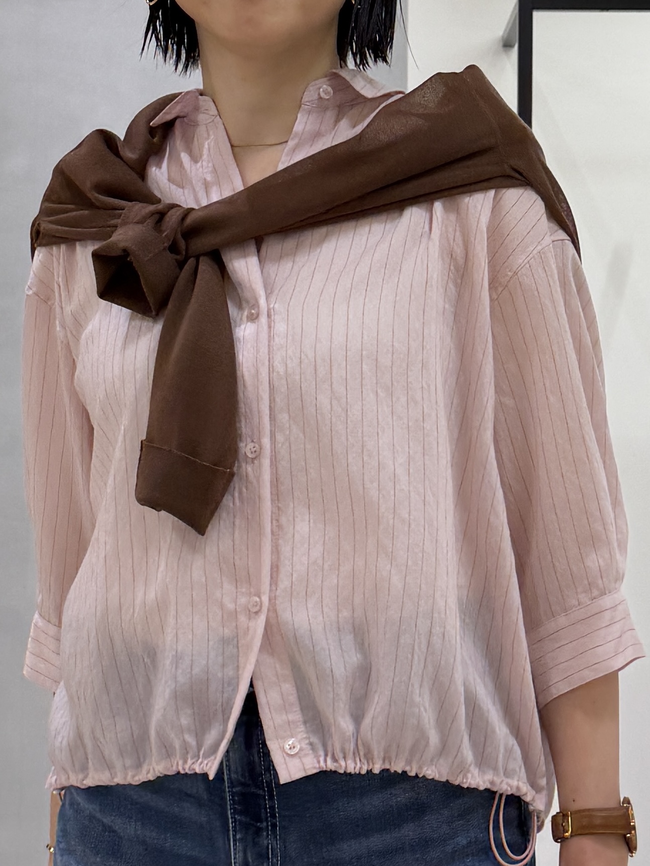 shihoさんの「INDIVI｜【シアー／7分袖】体型カバーゆったりシャツ」を使ったコーディネート