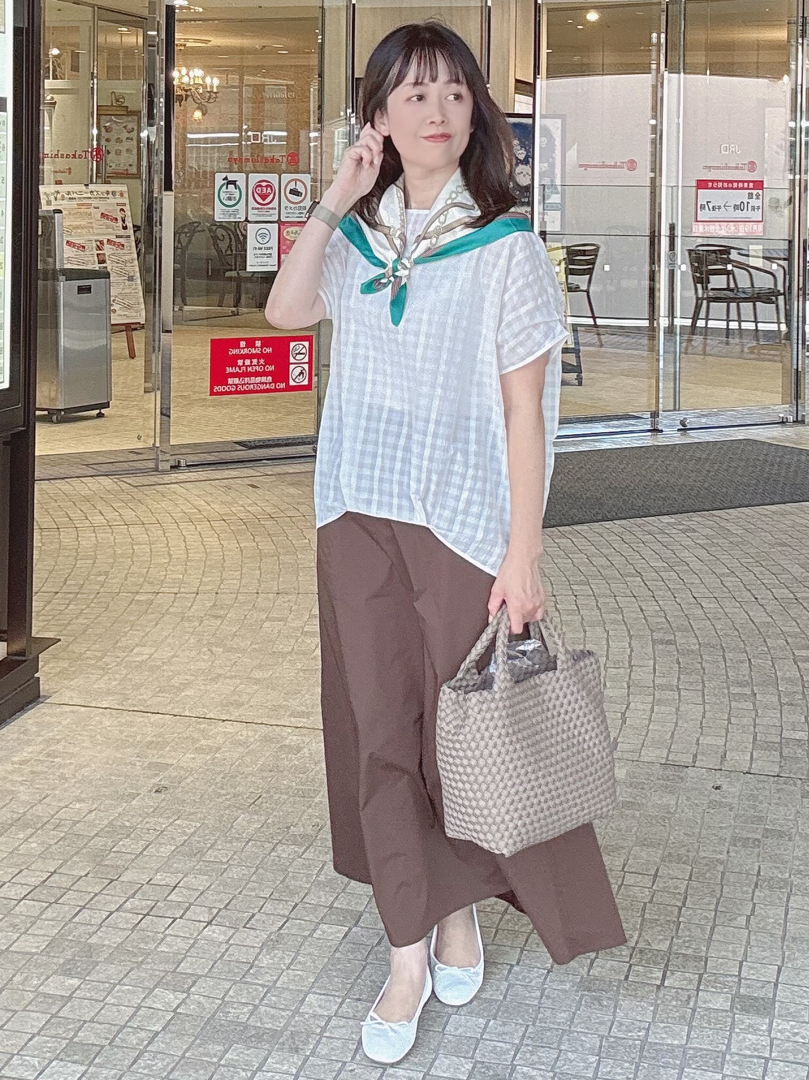 makiさんの「UNTITLED｜シアーチェックブラウス」を使ったコーディネート