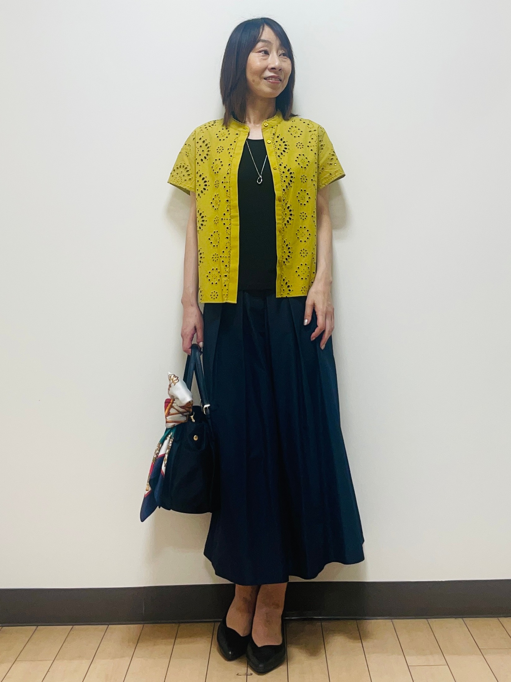 Riiさんの「Reflect｜【通勤◎】カットワーク刺繍レース シャツブラウス」を使ったコーディネート