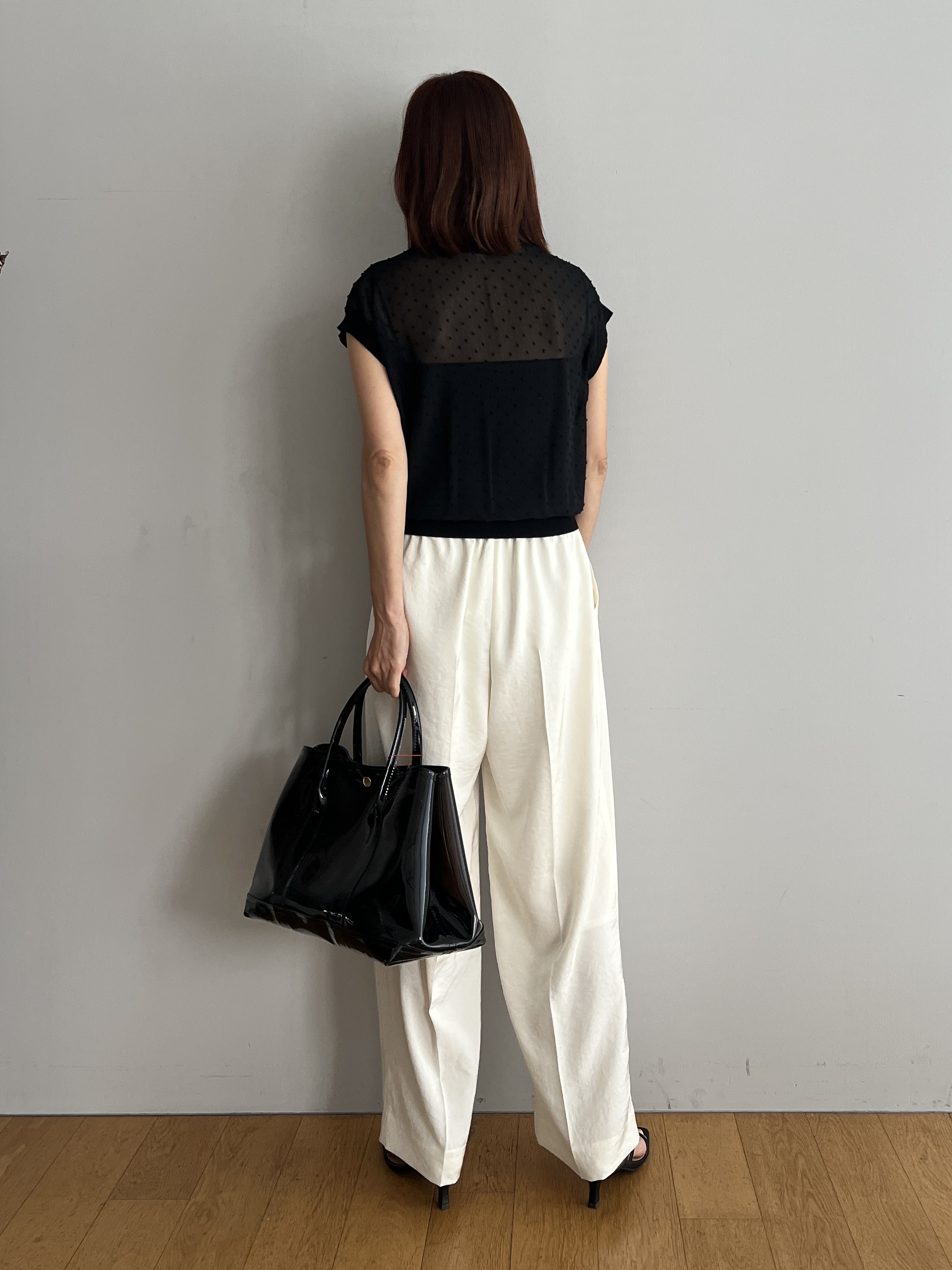 misaさんの「DRESSTERIOR｜サテンイージーパンツ」を使ったコーディネート