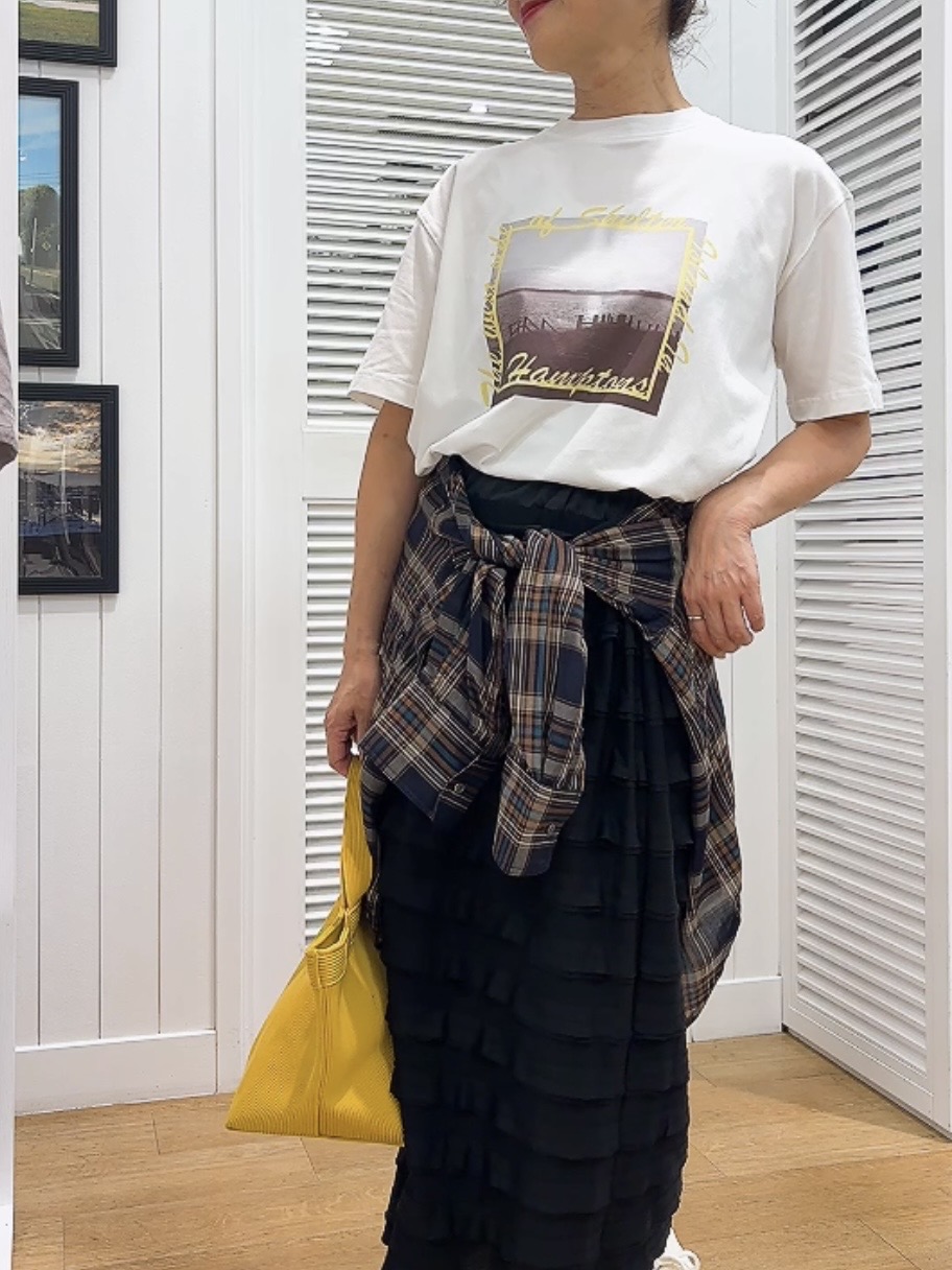 Yasucoさんの「Dessin｜グラフィックデザイン Tシャツ」を使ったコーディネート