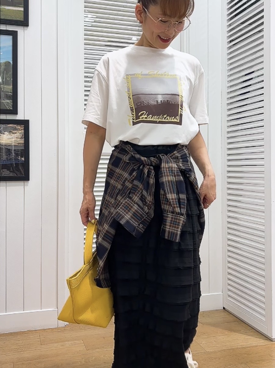 Yasucoさんの「Dessin｜グラフィックデザイン Tシャツ」を使ったコーディネート