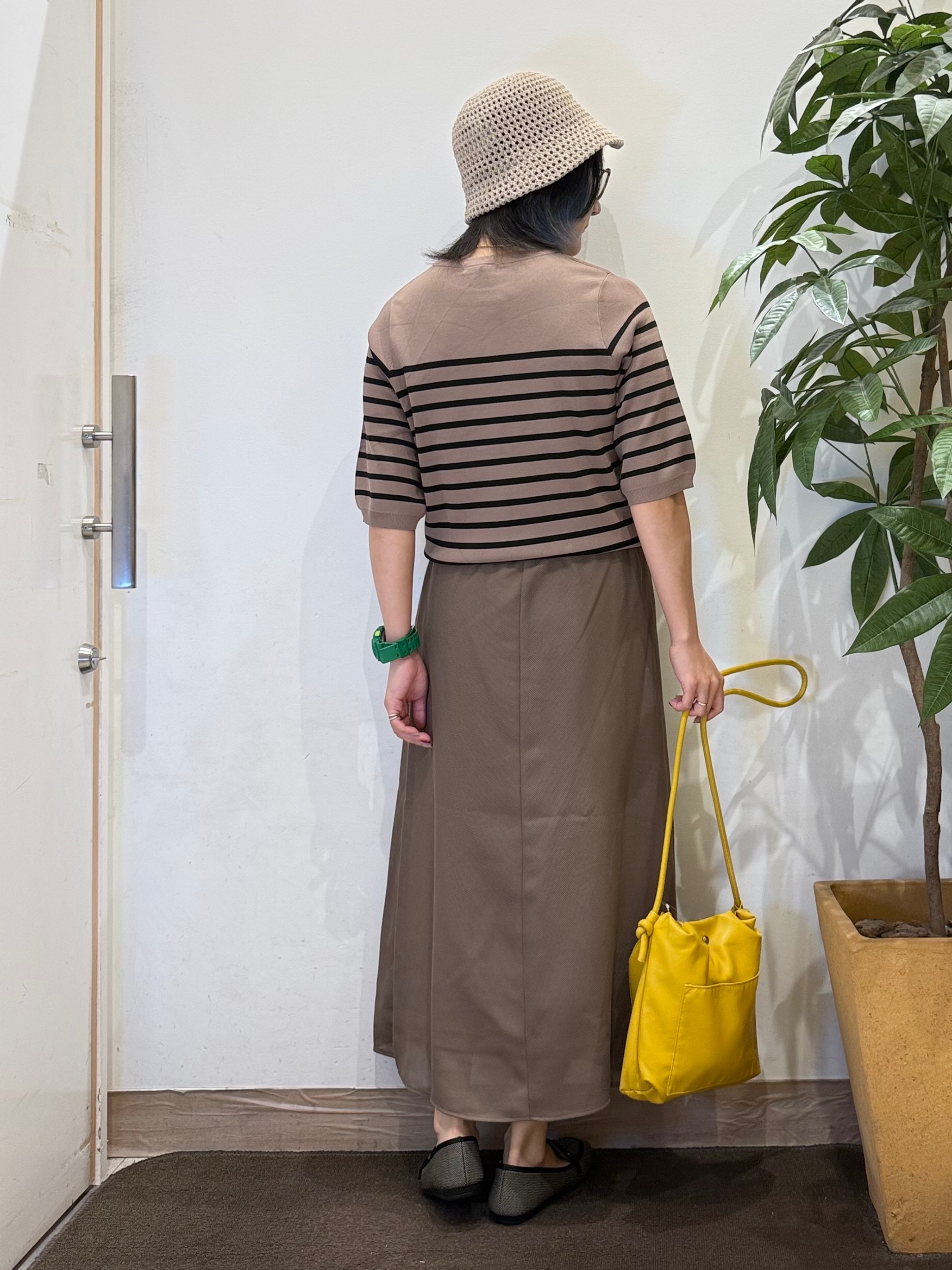 misakiさんの「SHOO･LA･RUE｜【ガンガン洗える/ひんやり/UV/毛玉になりにくい】上半身すっきり 二の腕見せない5分袖ニット」を使ったコーディネート