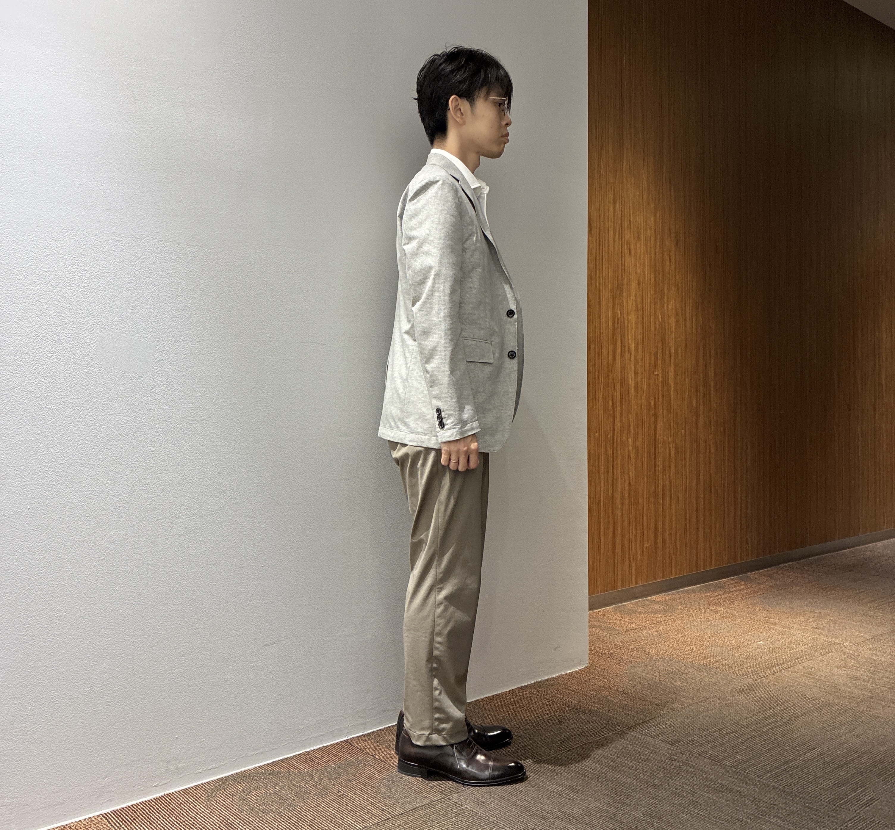 わいずみさんの「TAKEO KIKUCHI｜【抗菌防臭】COOL DOTS（R）ドビープリント ジャケット」を使ったコーディネート
