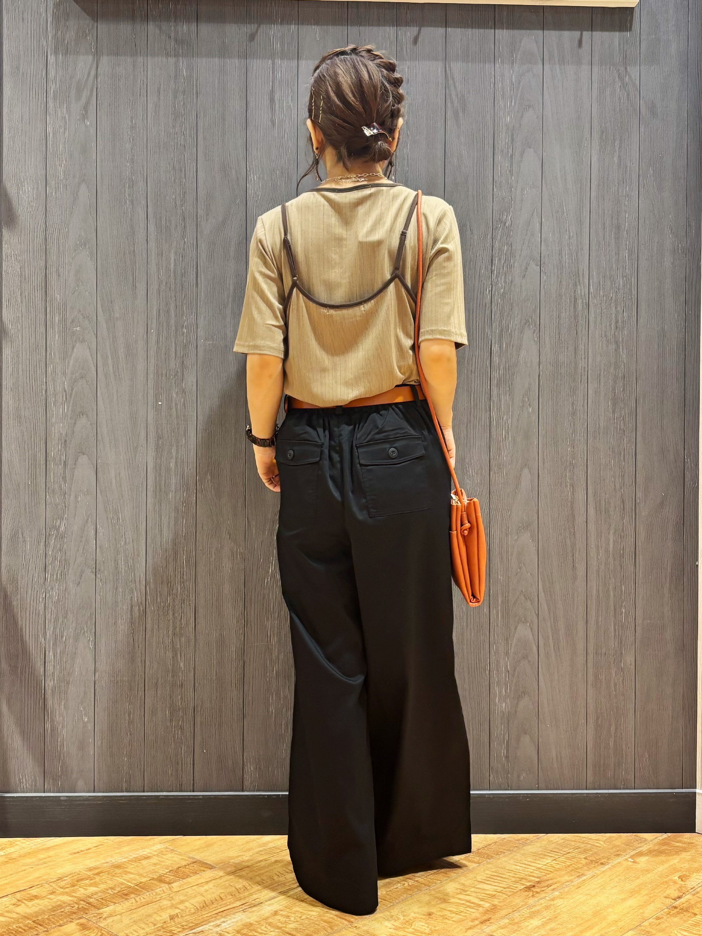 meiさんの「SHOO･LA･RUE｜【2点セット】ランダムテレコで細見え  配色使いTシャツ+キャミソール」を使ったコーディネート